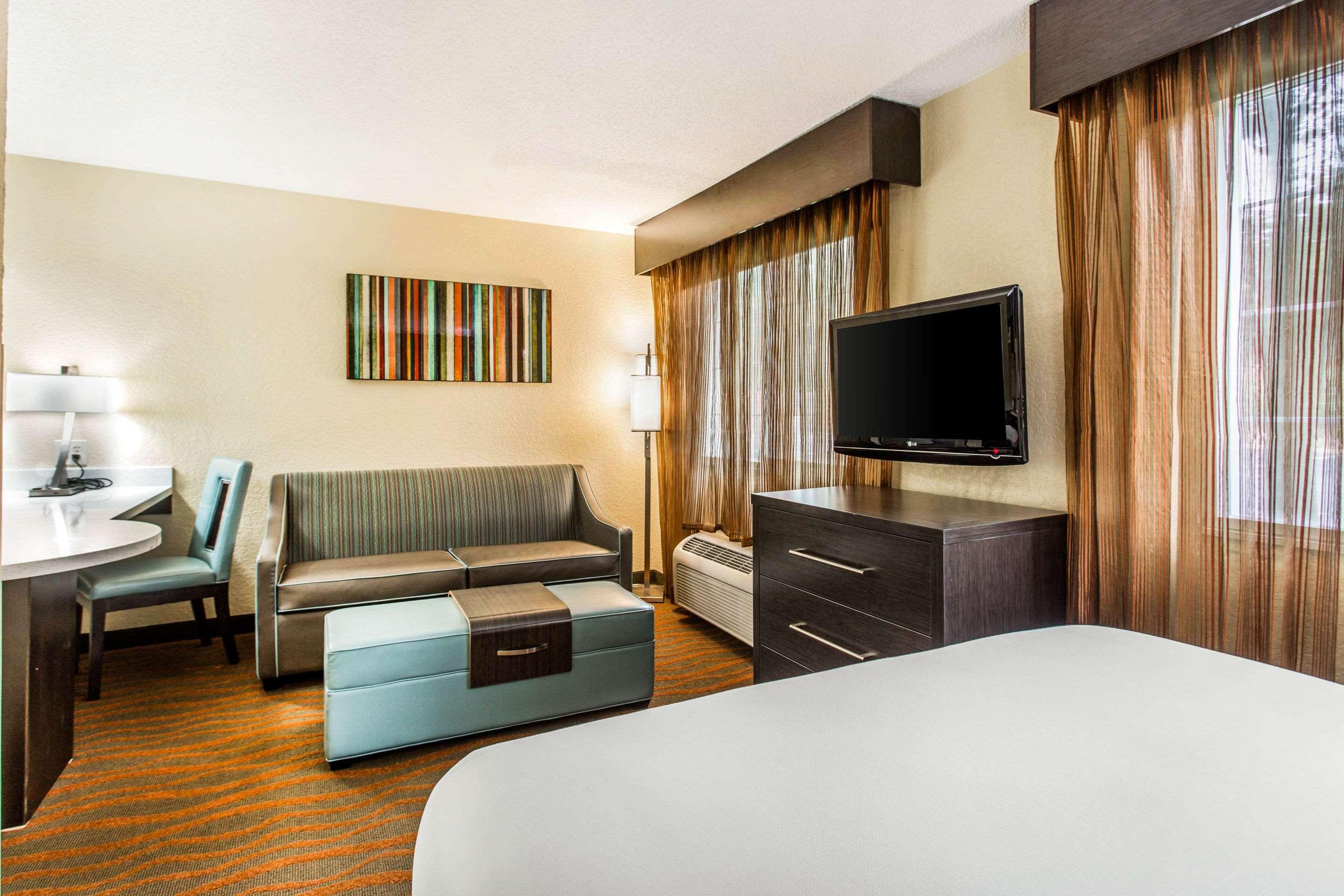 MainStay Suites Greenville Airport