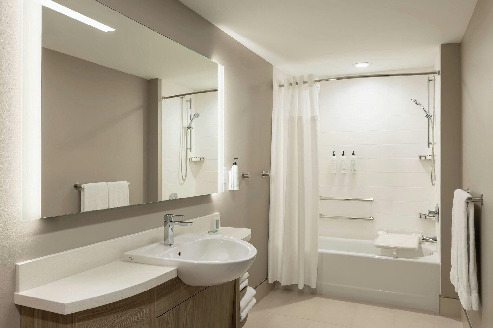 Springhill Suites By Marriott Fargo