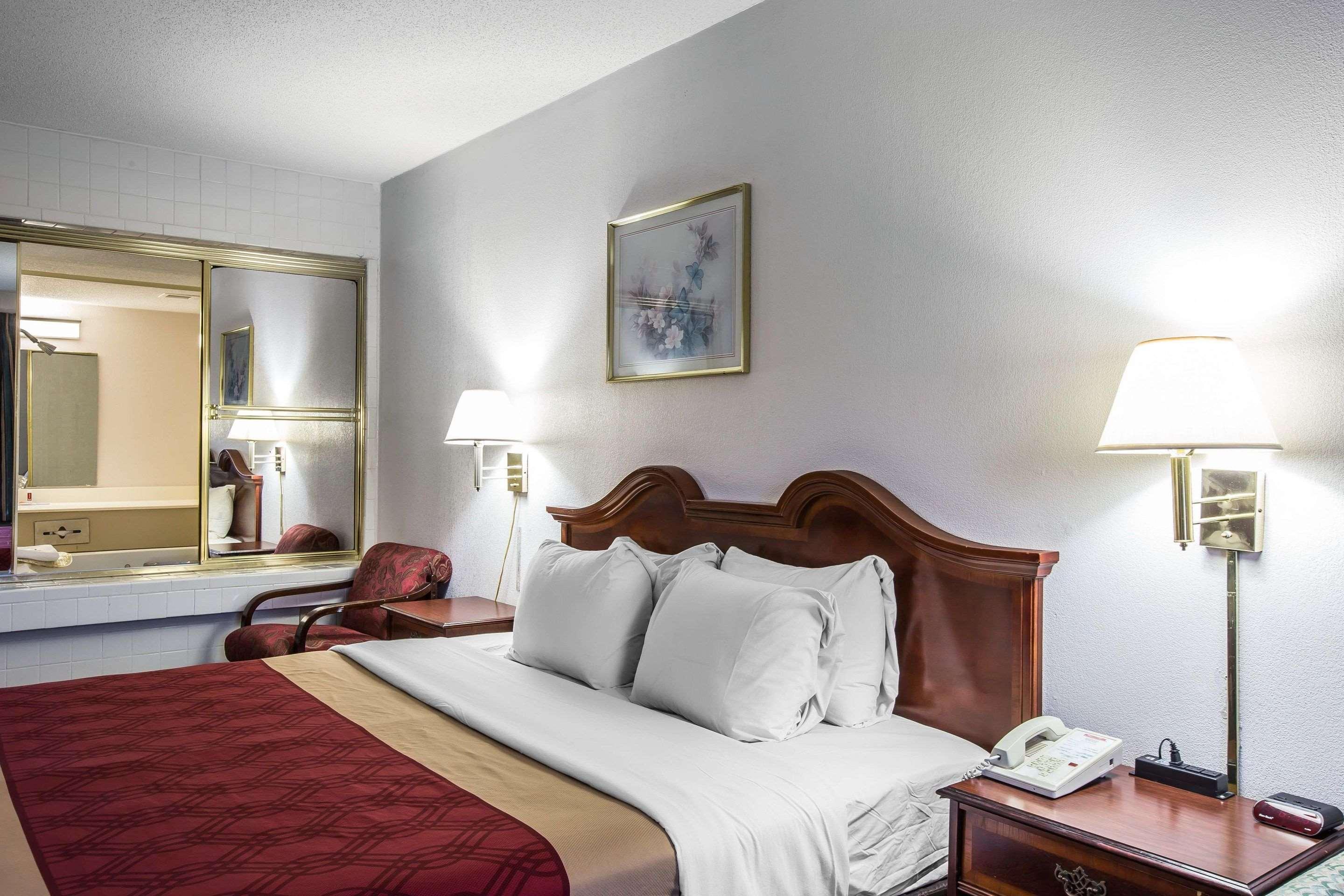 Econo Lodge Garner - Raleigh