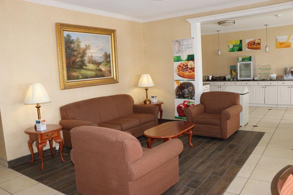 Quality Inn East Evansville