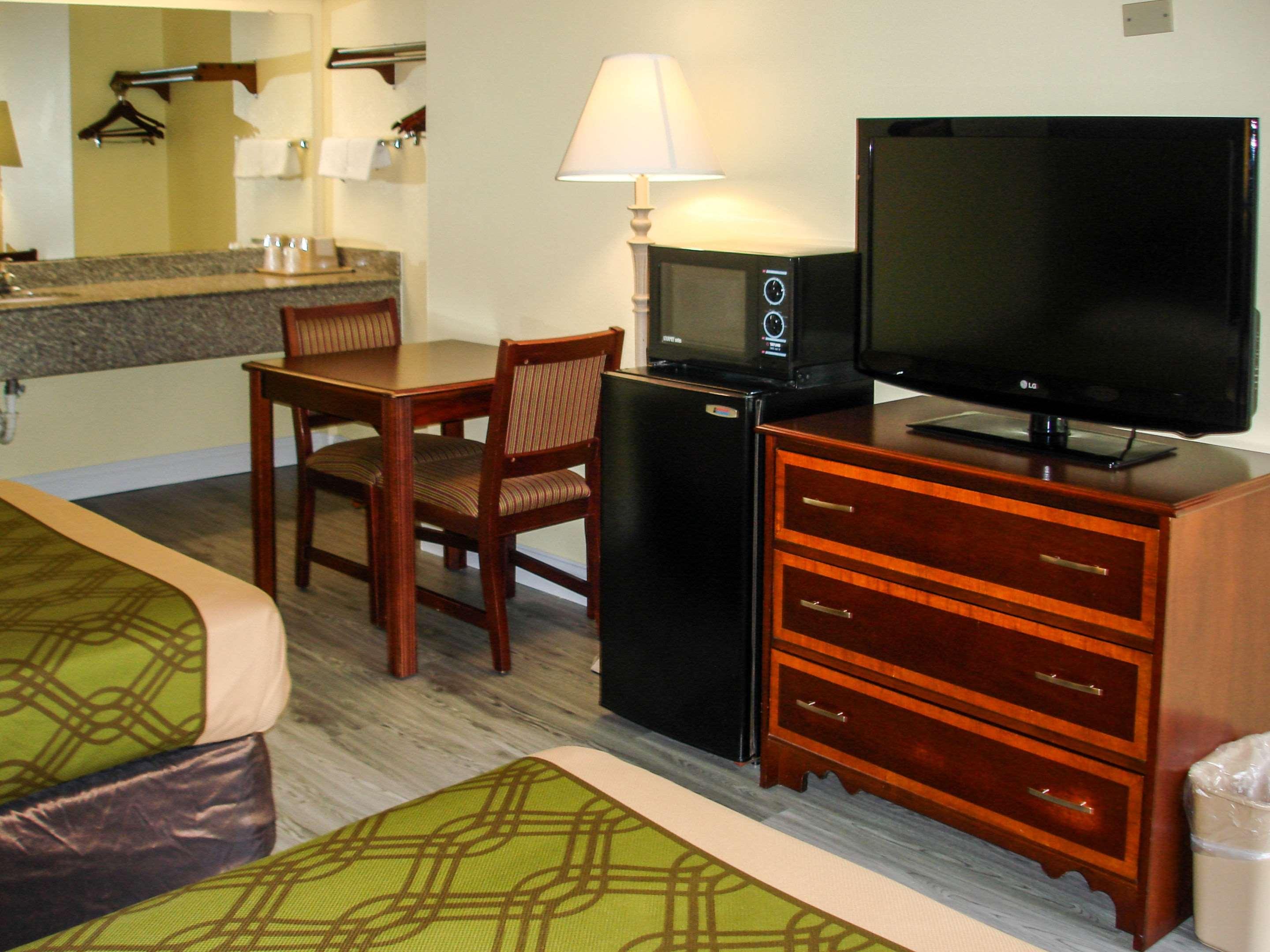 Econo Lodge Texarkana I-30