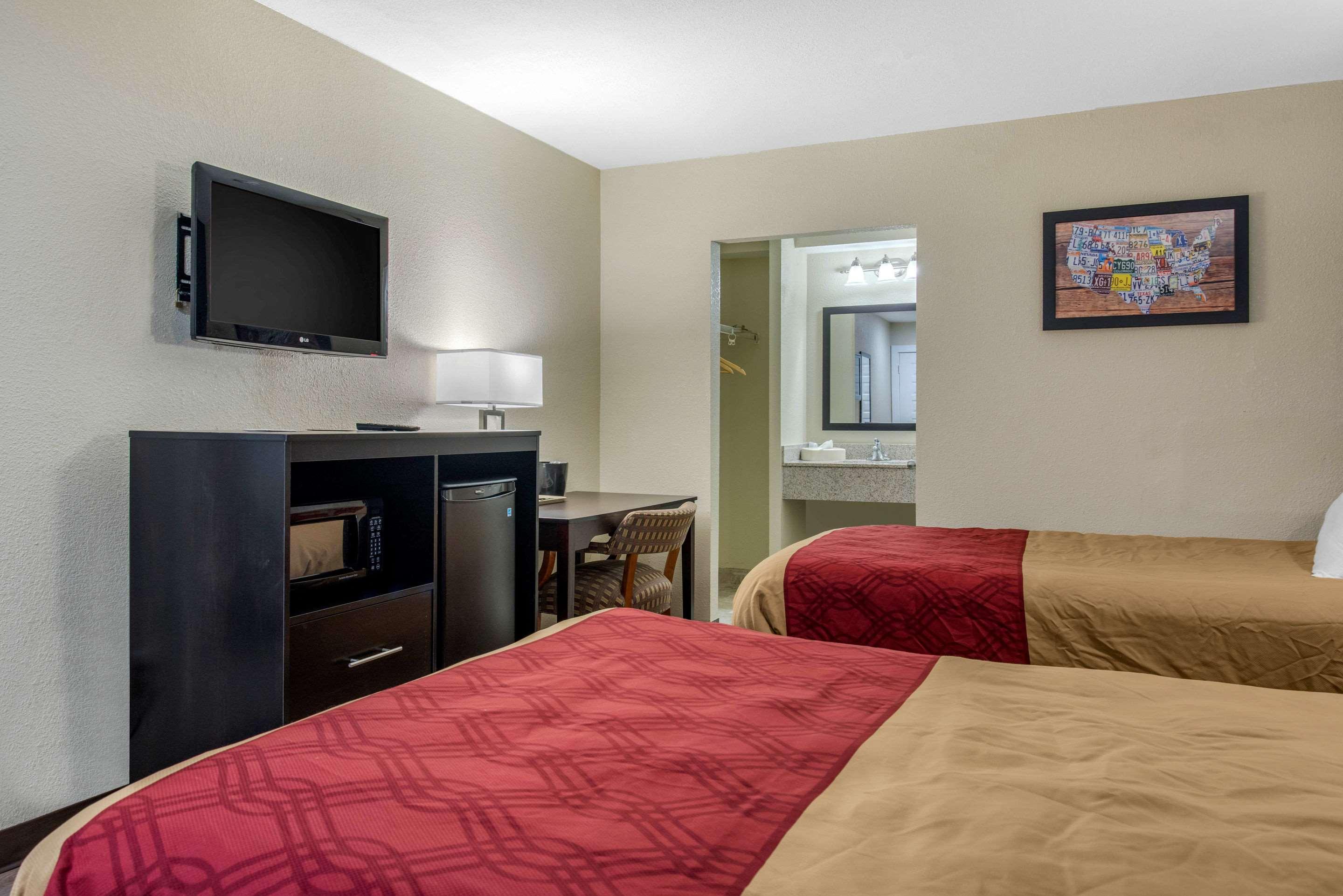 Econo Lodge (Freport)