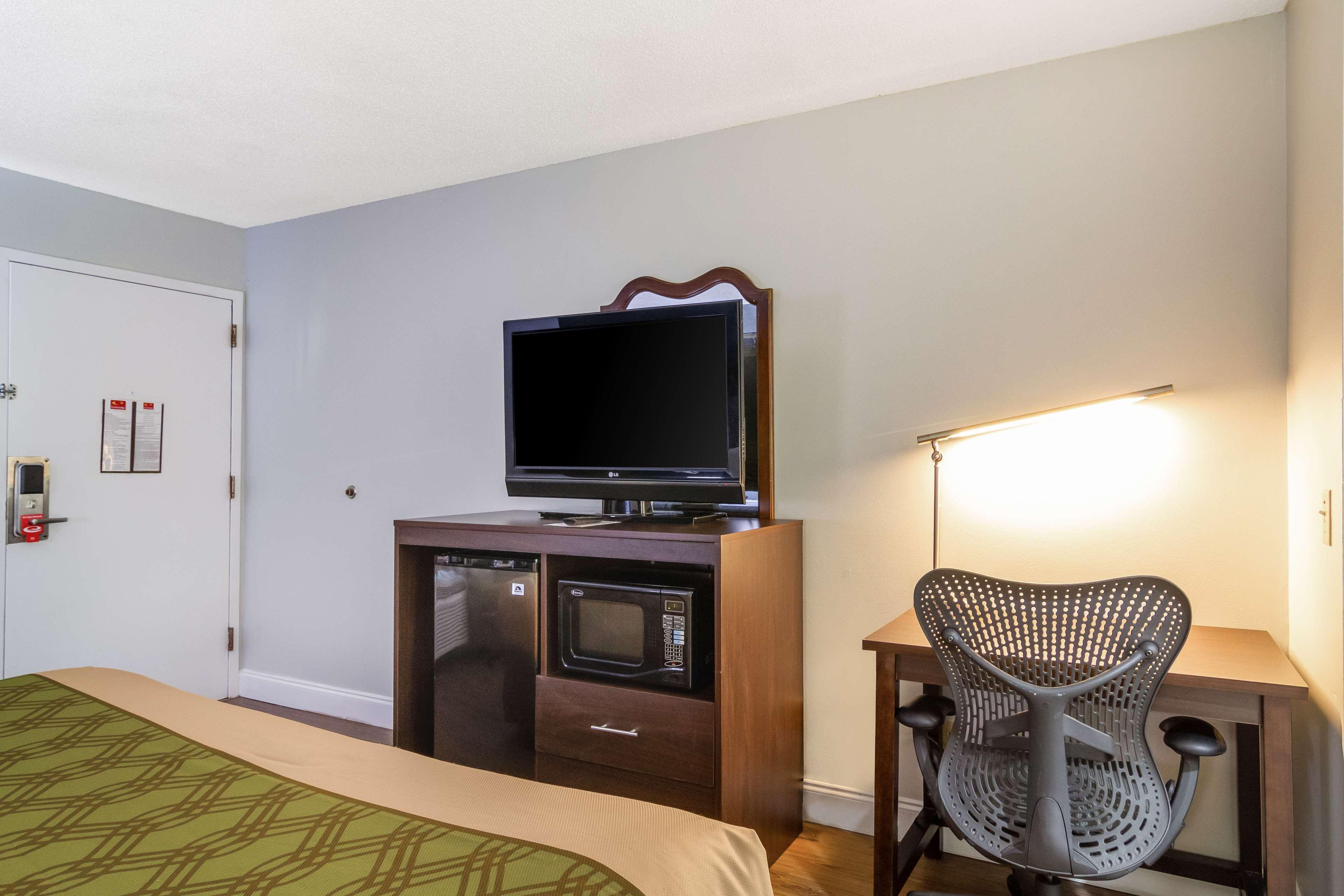 Surestay By Best Western Brunswick