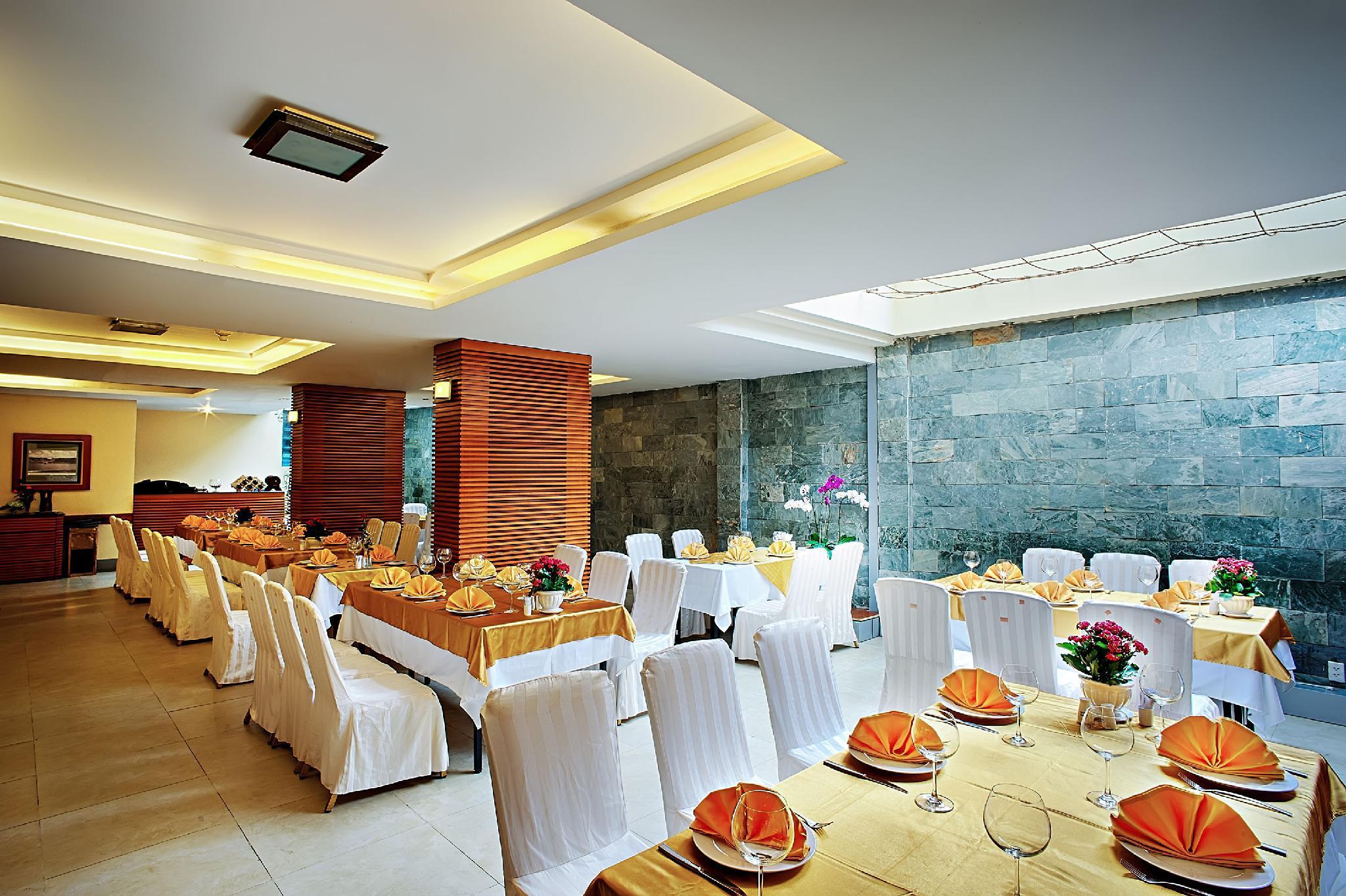 Blue Moon Resort & Spa