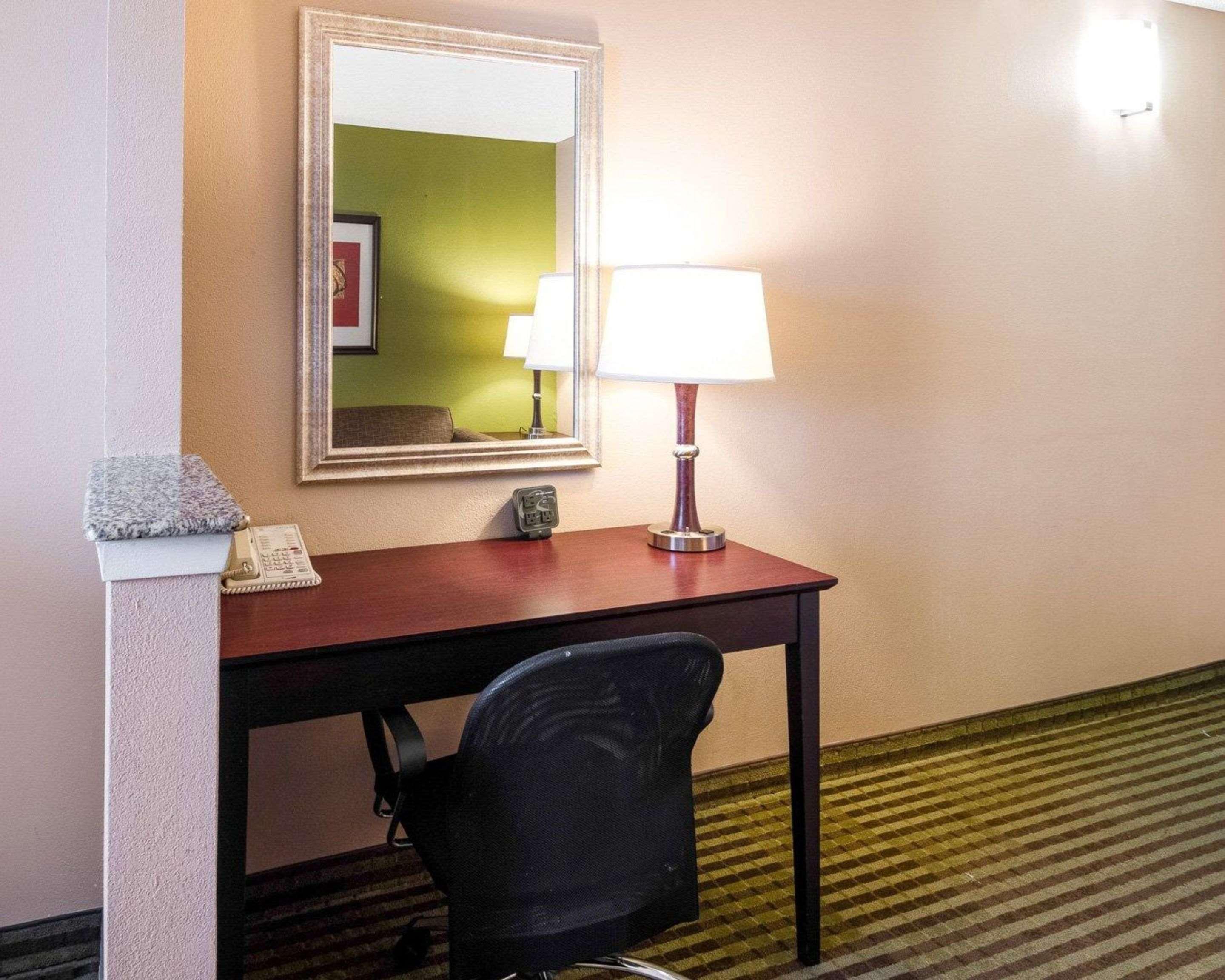 Quality Suites Irving-Las Colinas