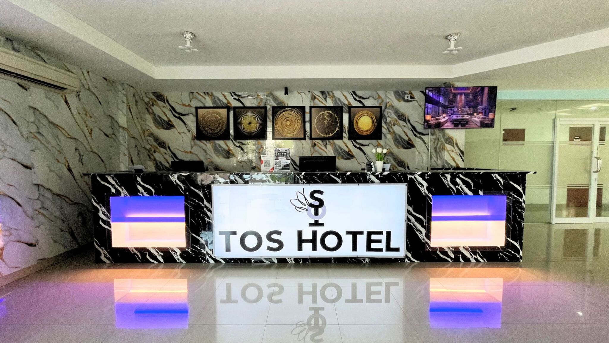 Tos Hotel & Convention Center Tangerang