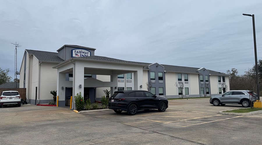 Baymont by Wyndham Iowa Lake Charles