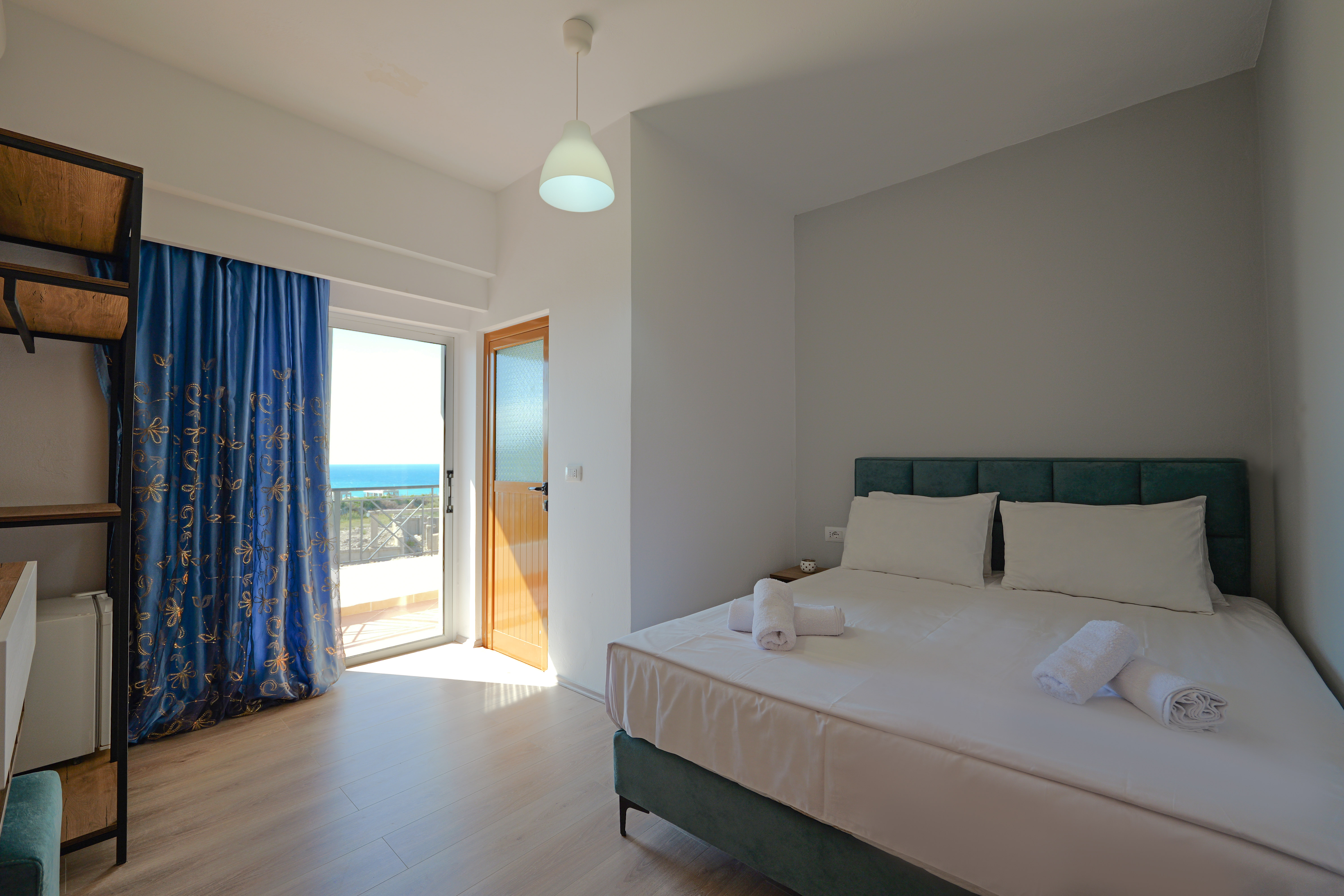 Sunny Hotel
