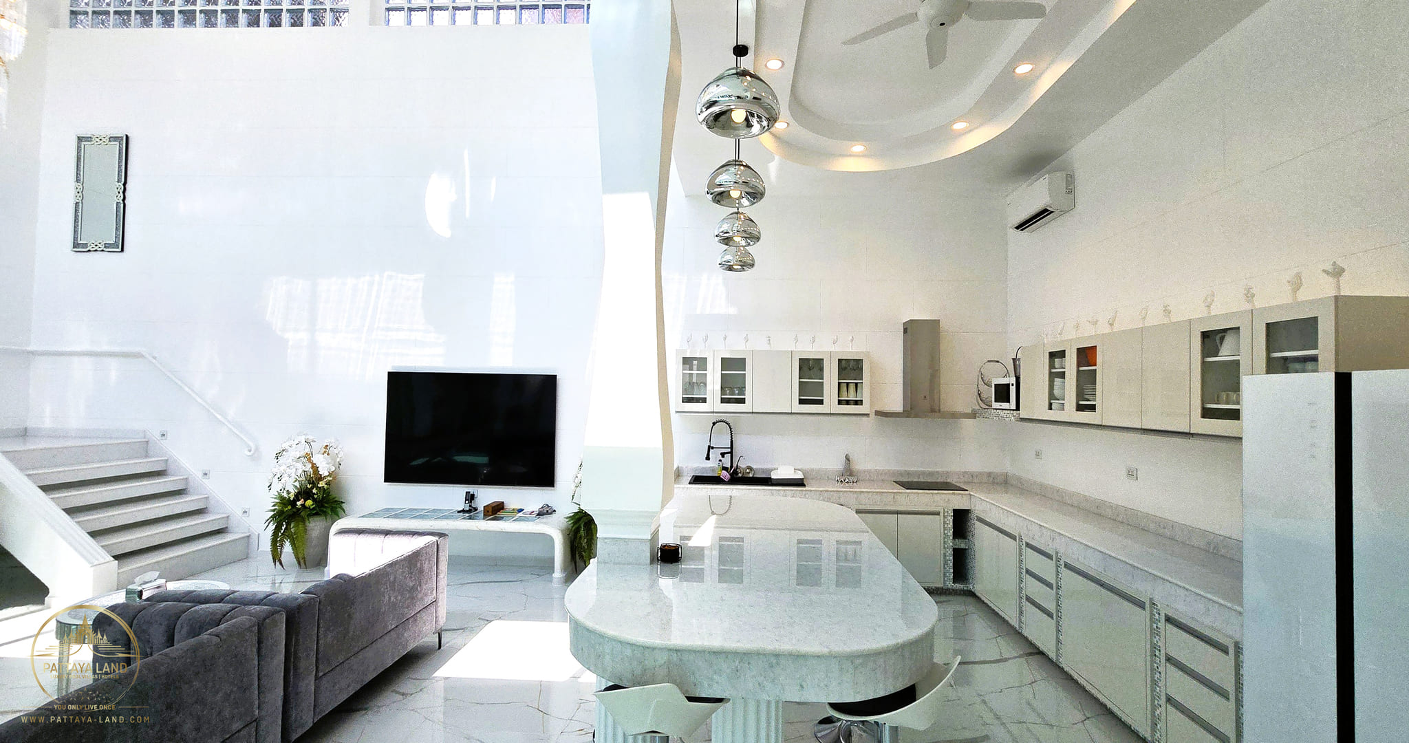 STARLAND Luxury Pool Villa Pattaya Walking Street