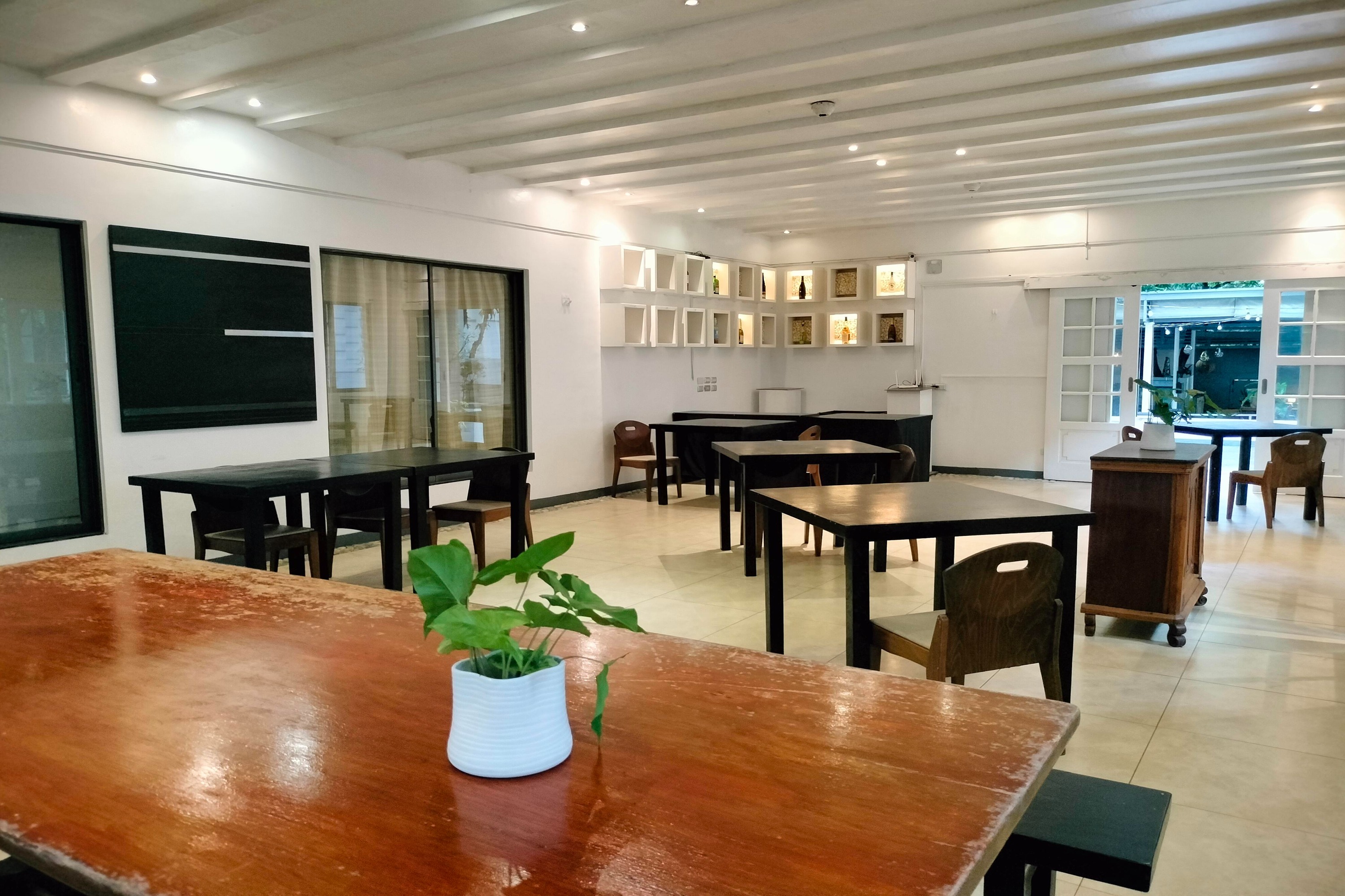 T House Tagaytay By Zuzu