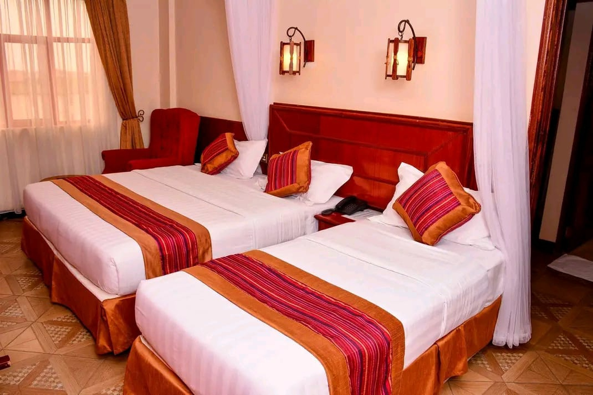 Seasons Aiport Hotel