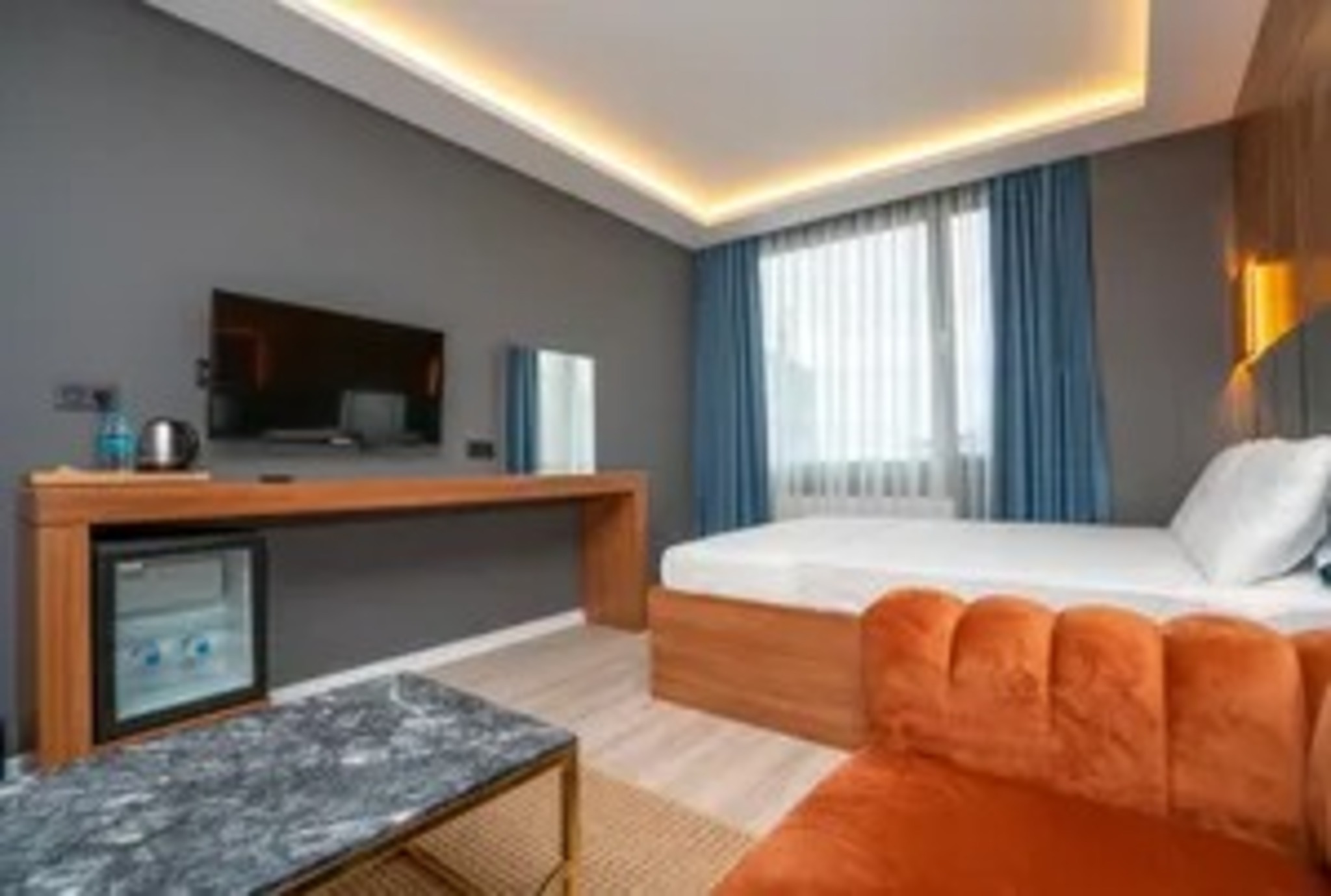 And Center Suite