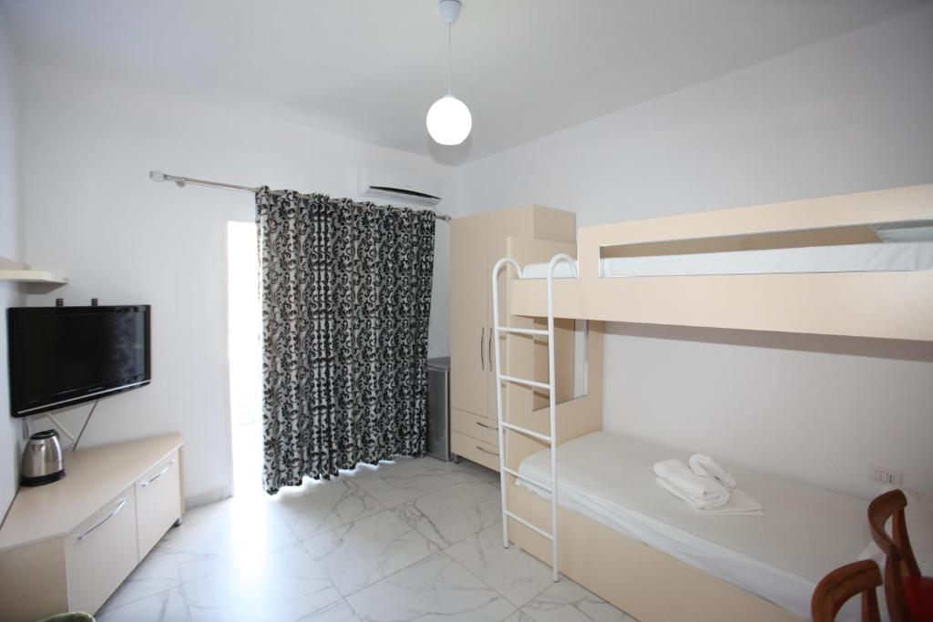 Ksamil Central Park Hotel