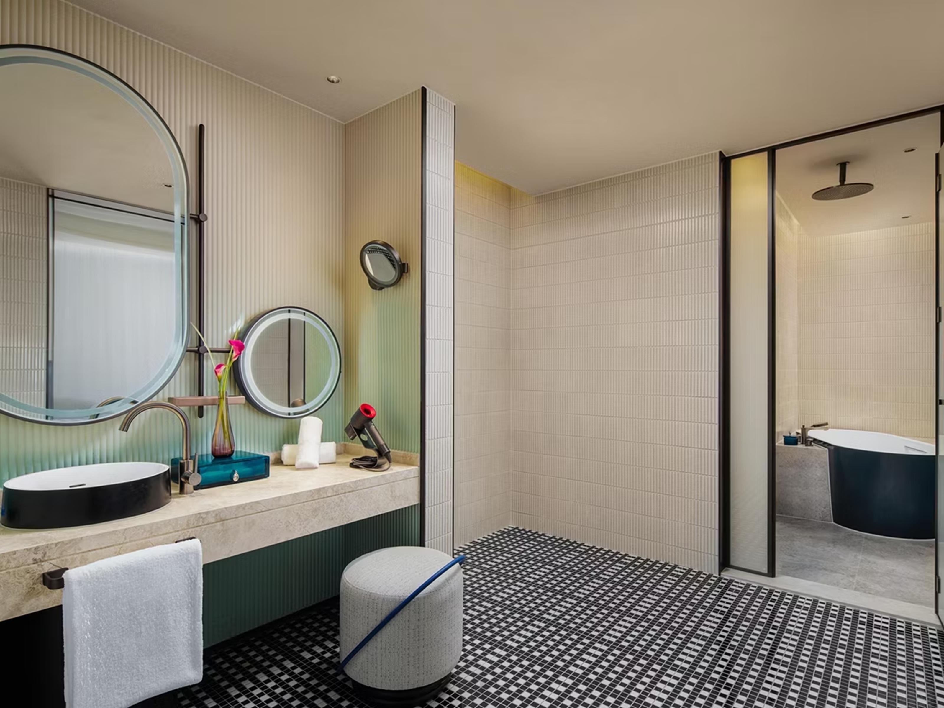 Hotel Indigo Shanghai Harbour City By Ihg