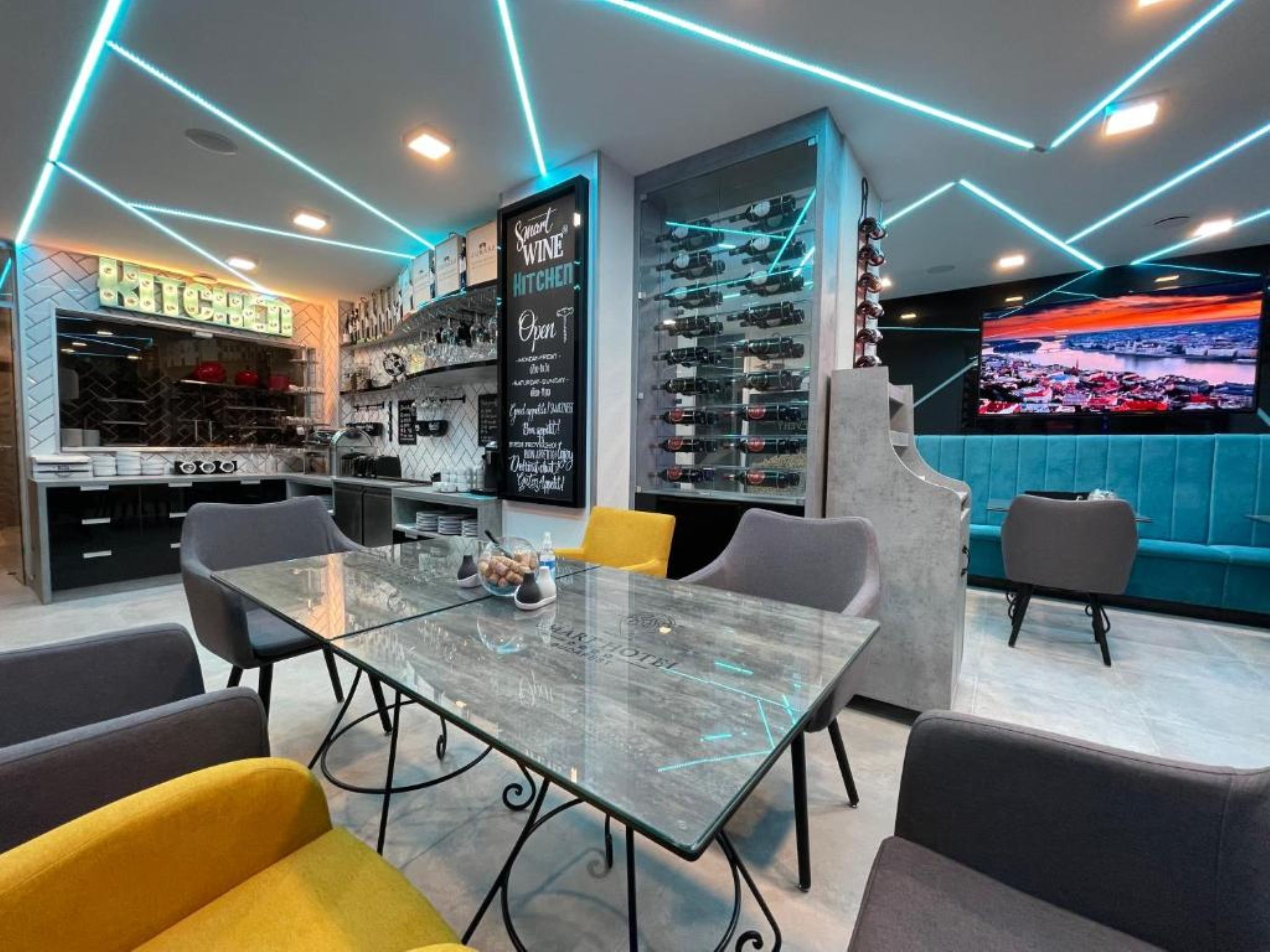 Smart Carrara Apartments