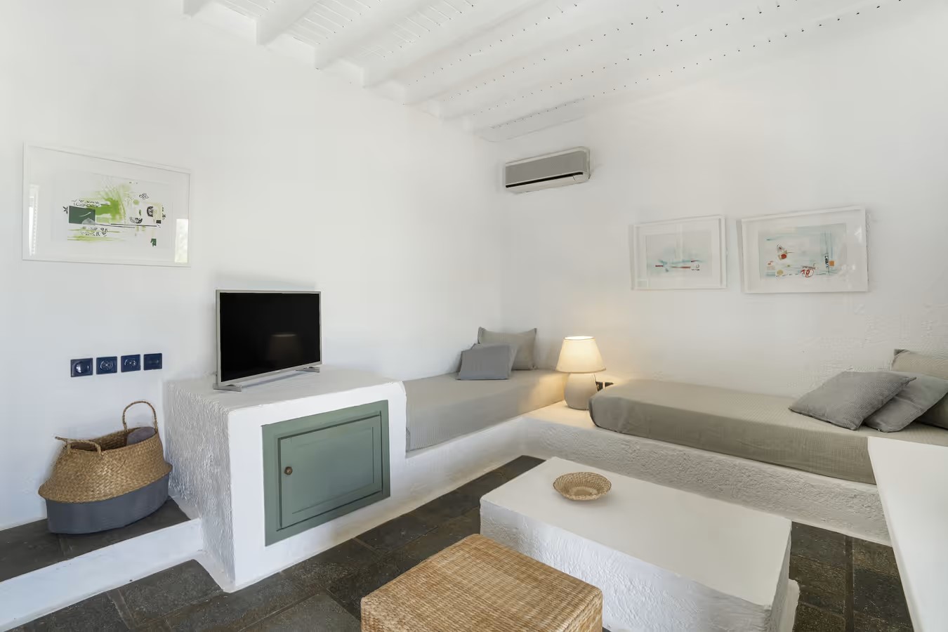 Niriides Resort