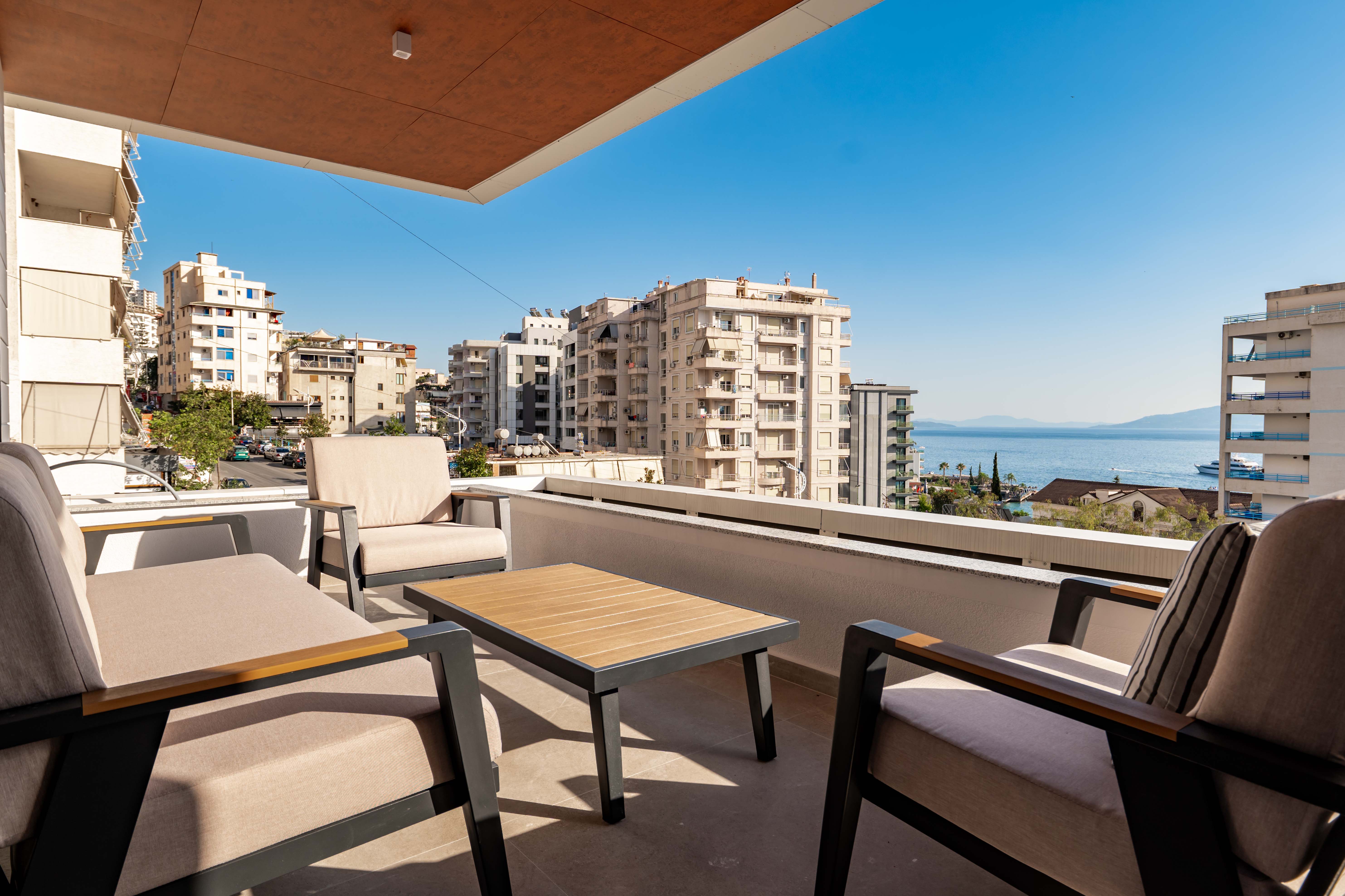 Luxury Penthouses B&e