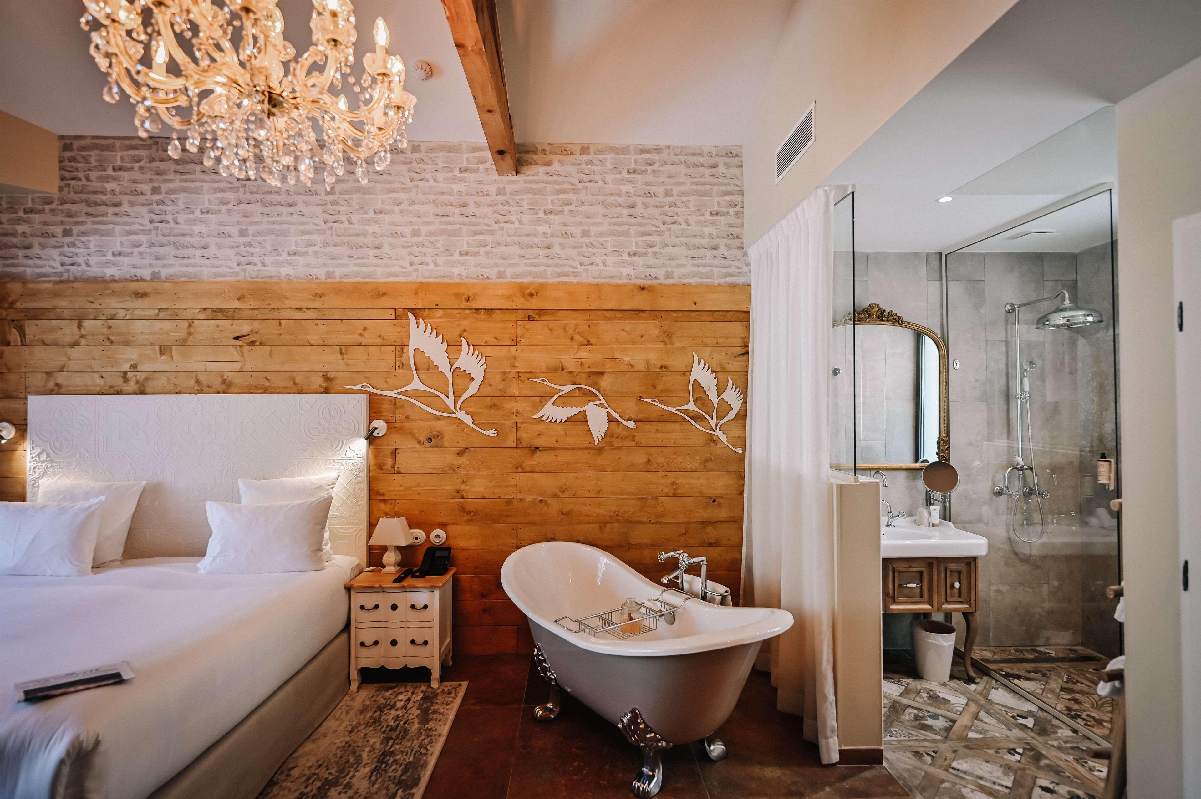 Le Hameau des Pesquiers Ecolodge, Curio Collection
