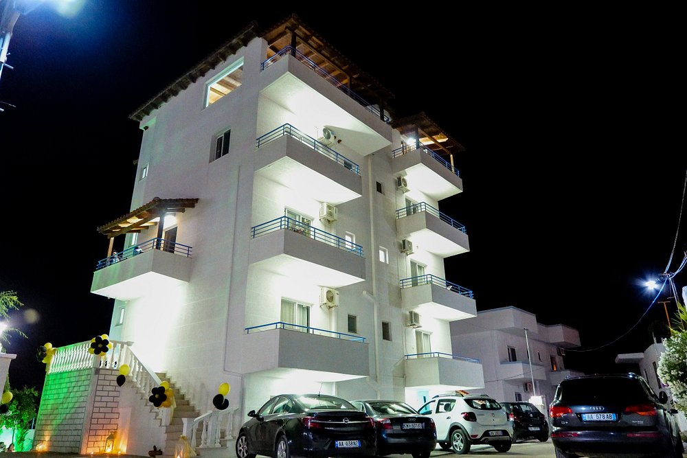 Atlantis Hotel & Apartments