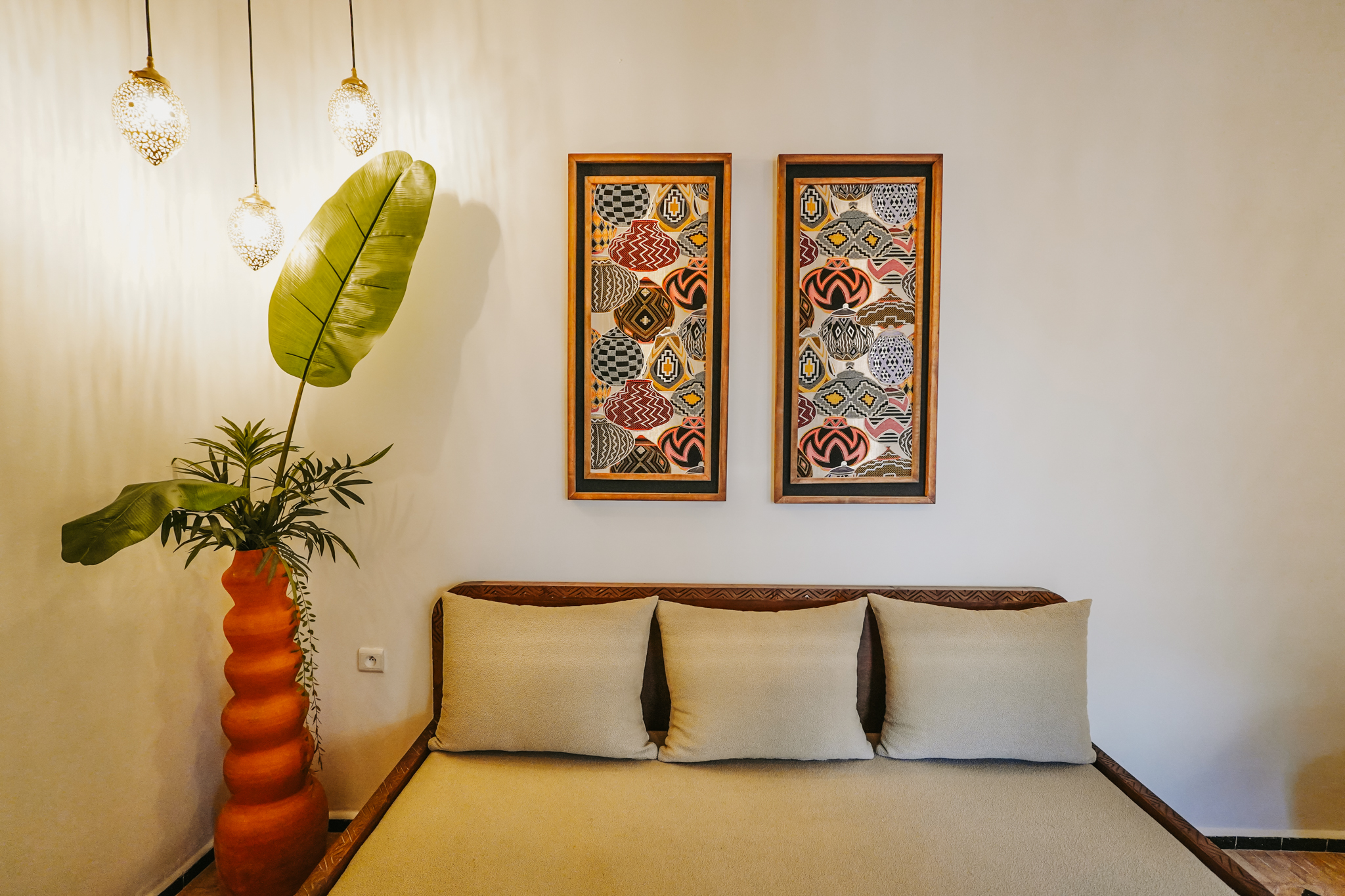 Riad Nelia Signature