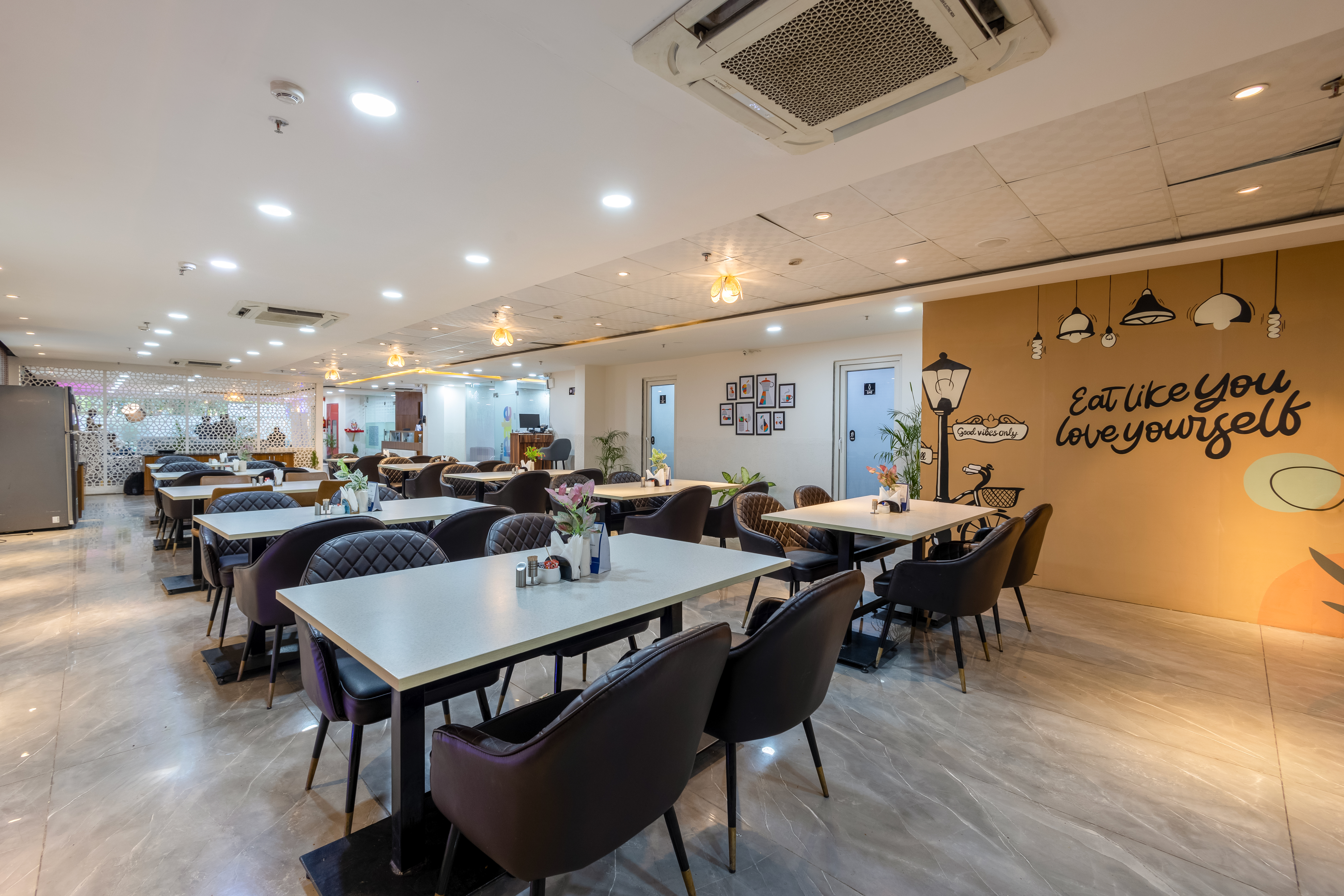 FlxHo Cyber ONE - Luxury Hotel DLF Cyb