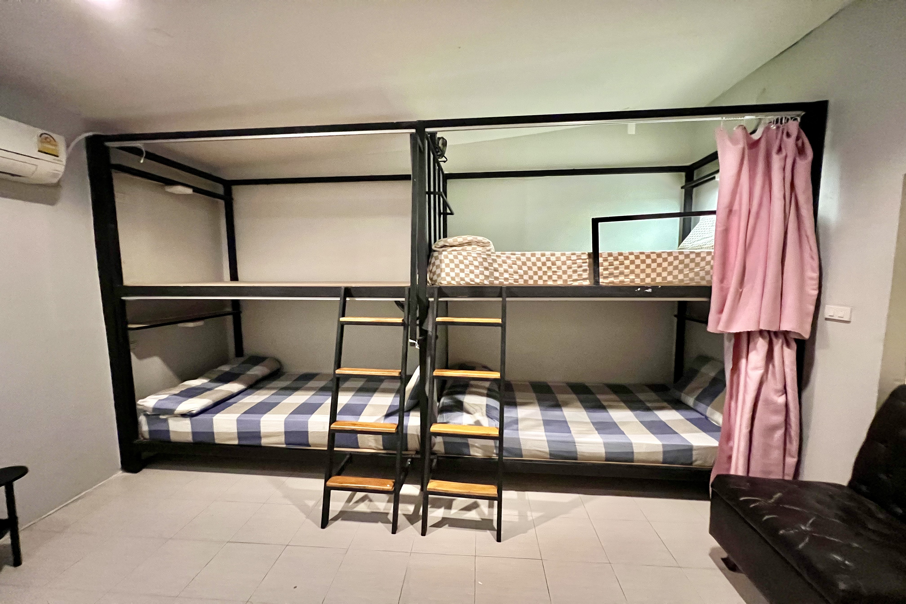 Orchid Hostel Near Bumrungrad hospital By Zuzu