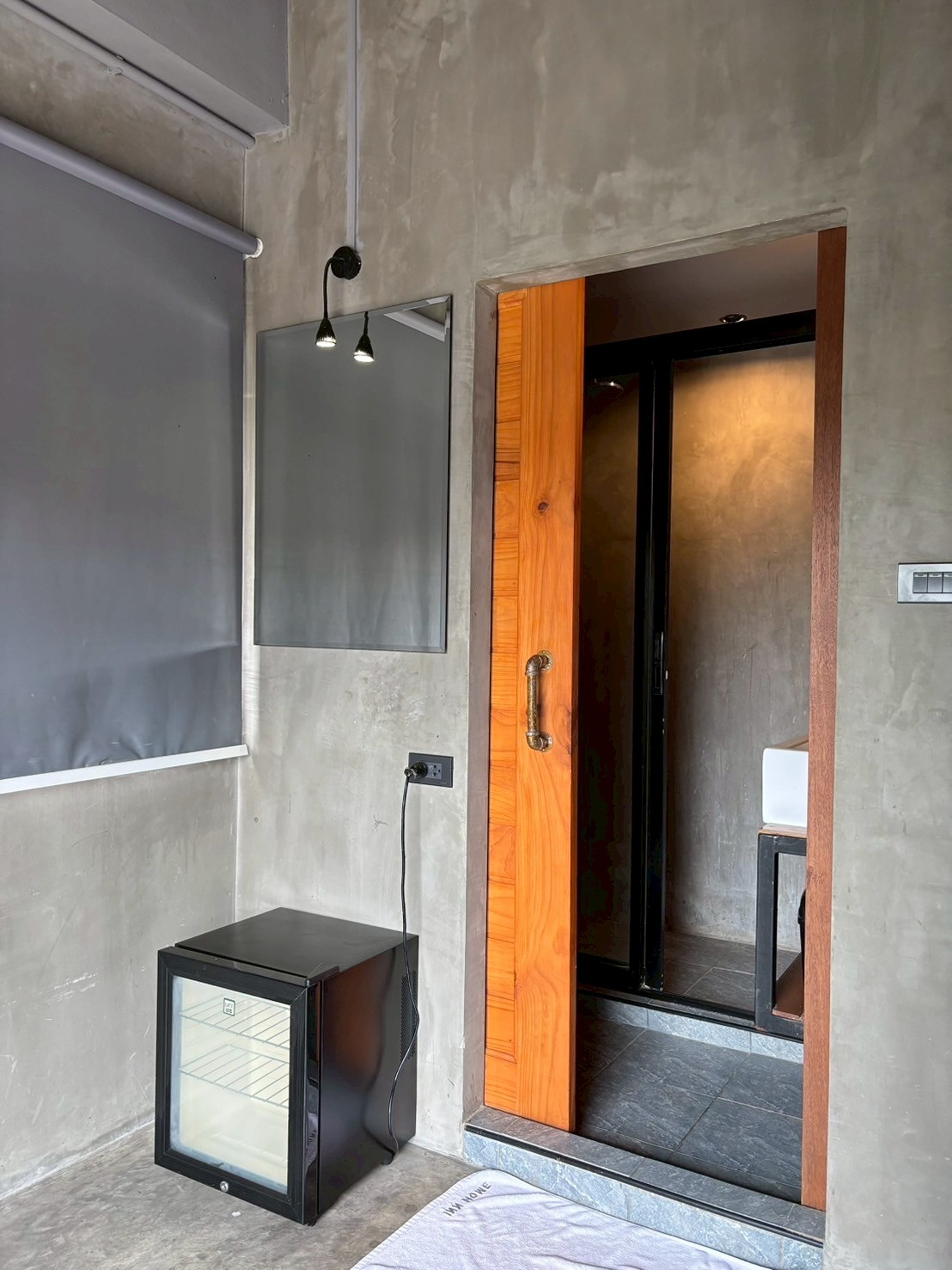 Sukhum Rajamangala-phatthanakan Rooms By Zuzu