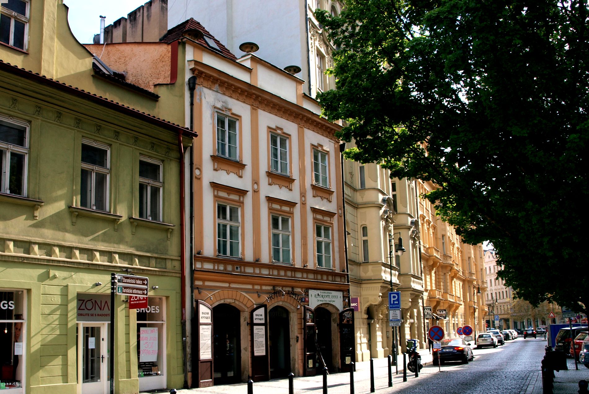 Antik Hotel Prague - photo