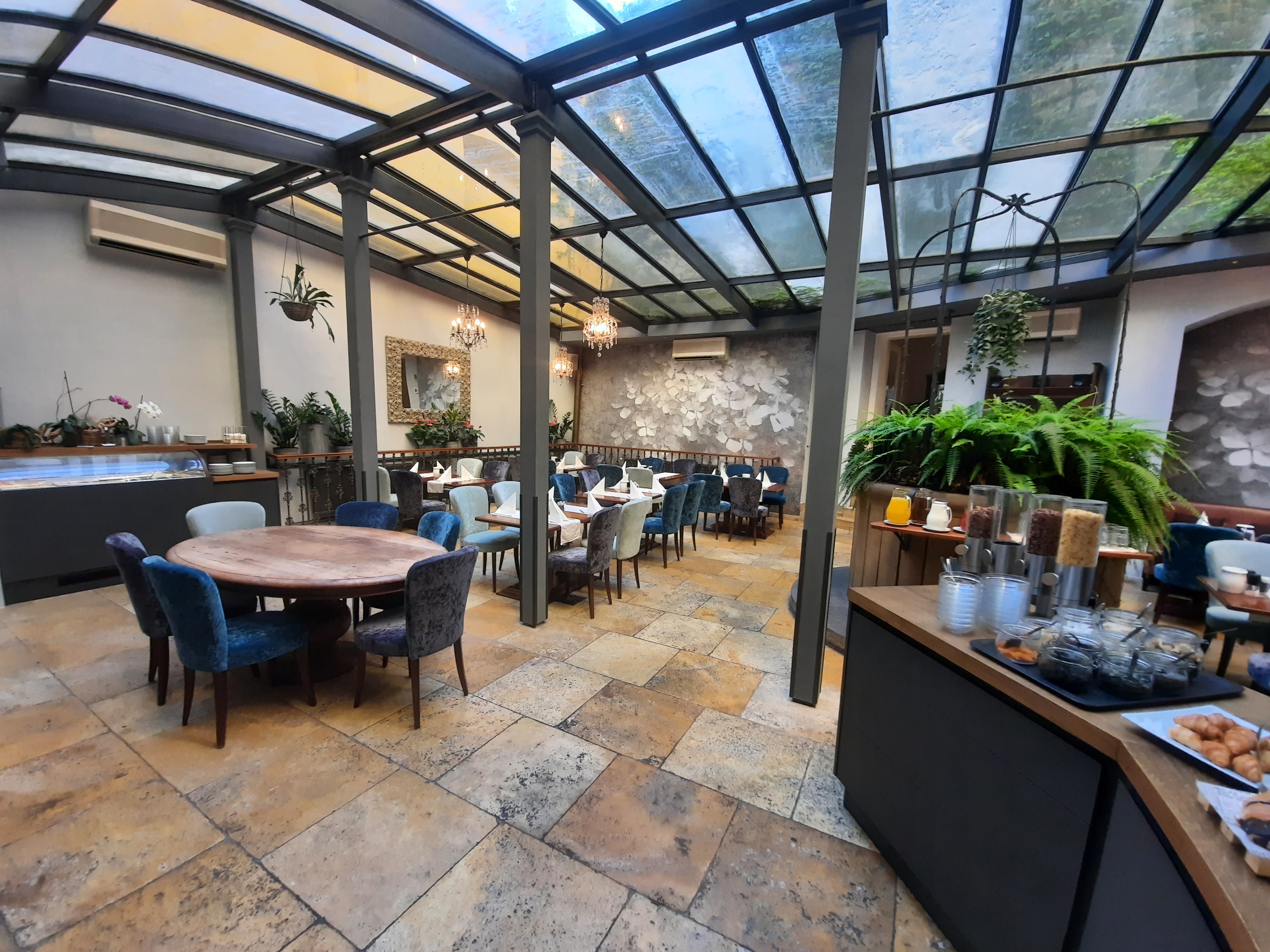 Antik Hotel Prague - photo