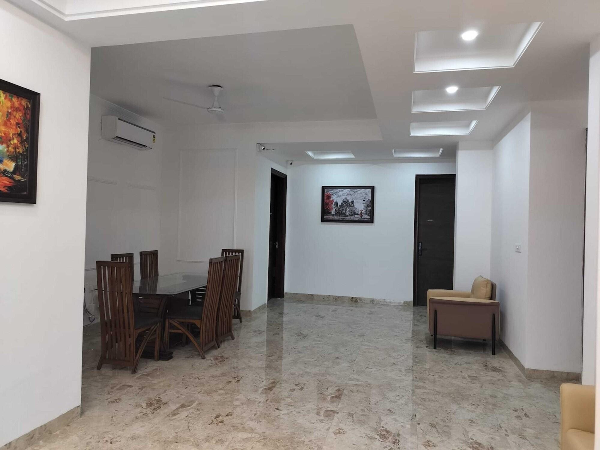 The Hoften Elite 32 Avenue, Sector 15, Gurugram