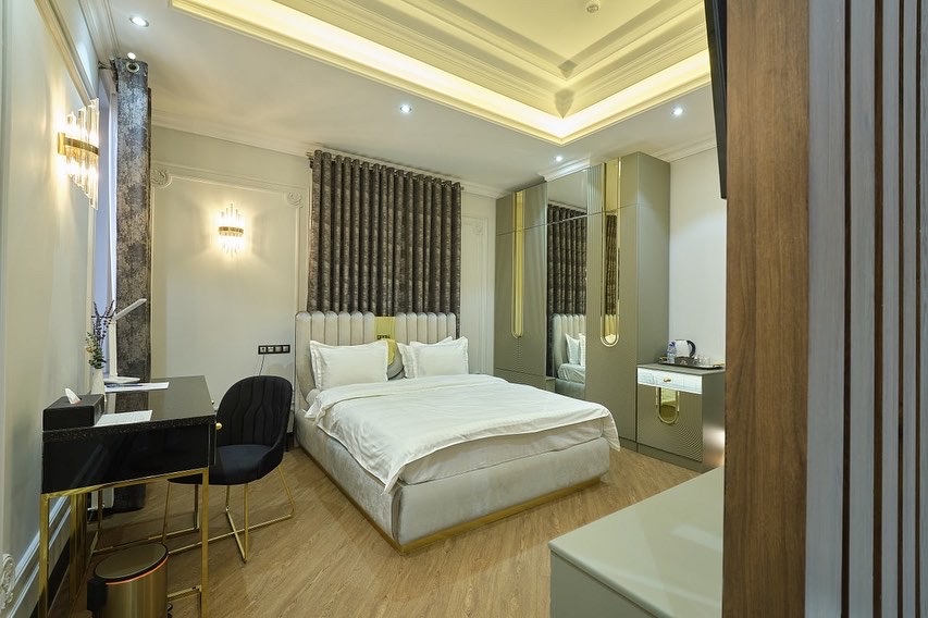 East Star Hotel