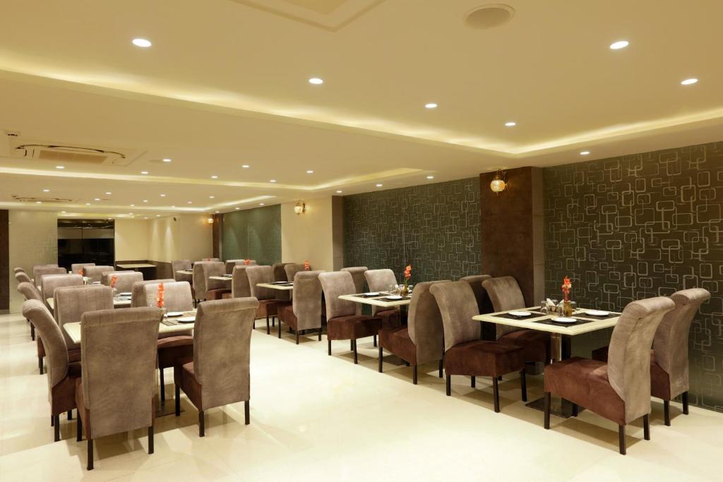 Hotel Sakura By Maps, Huda City Center