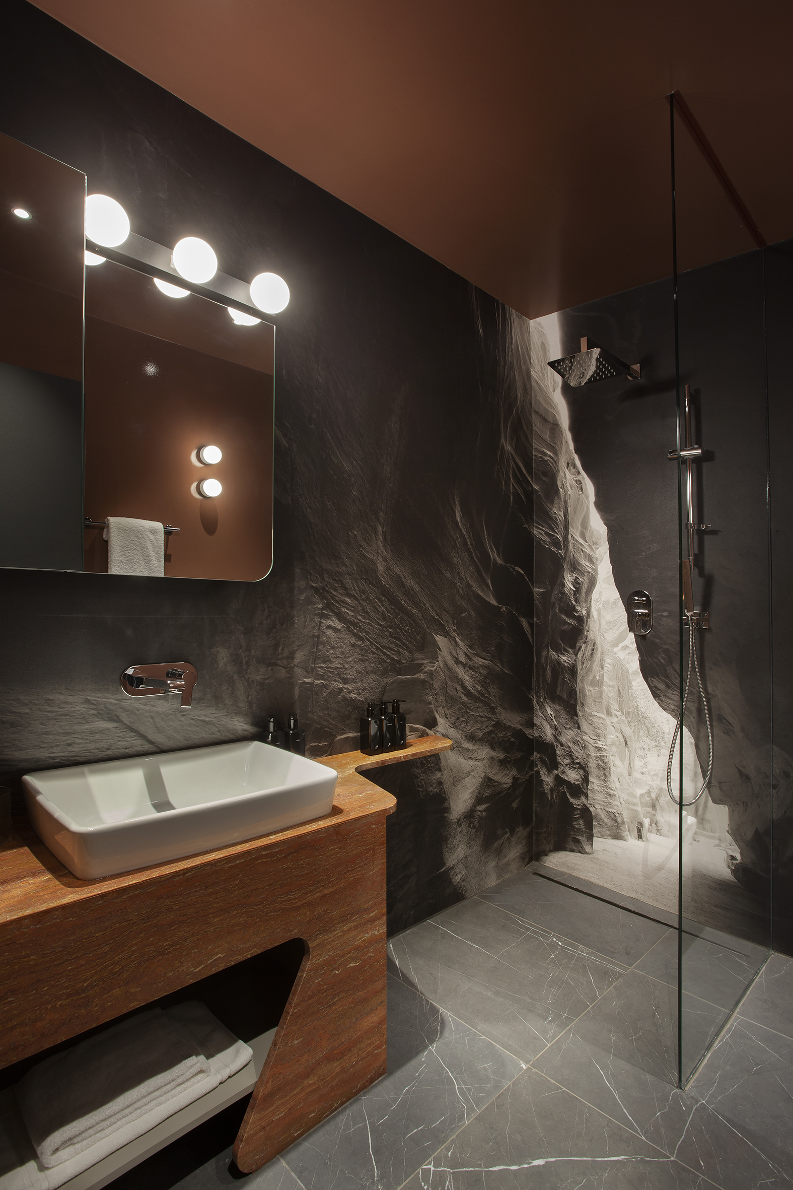 Room12
