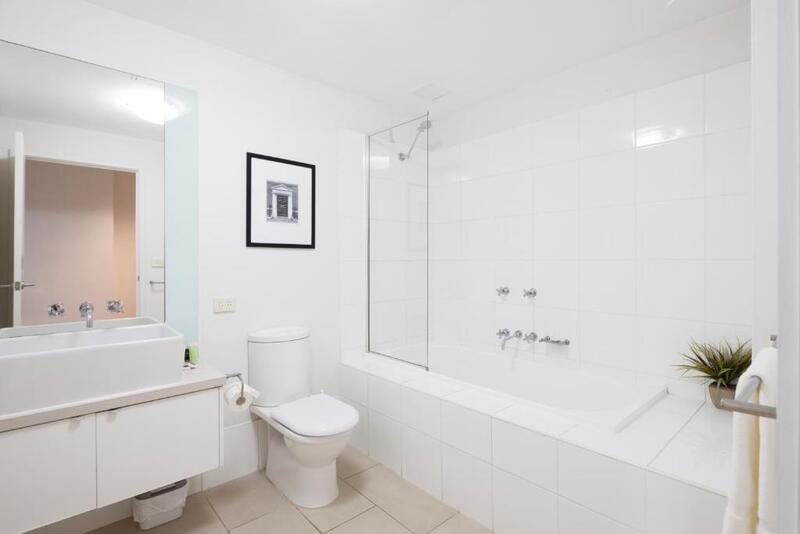 Waterfront Melbourne Apartments