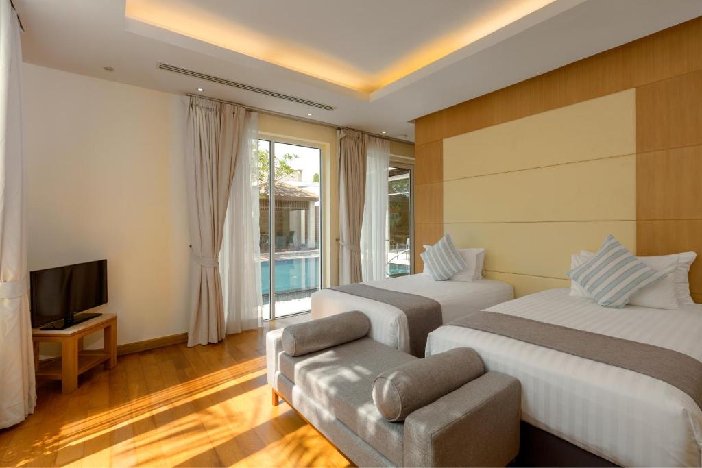 Splash Beach Resort, Phuket, Thailand