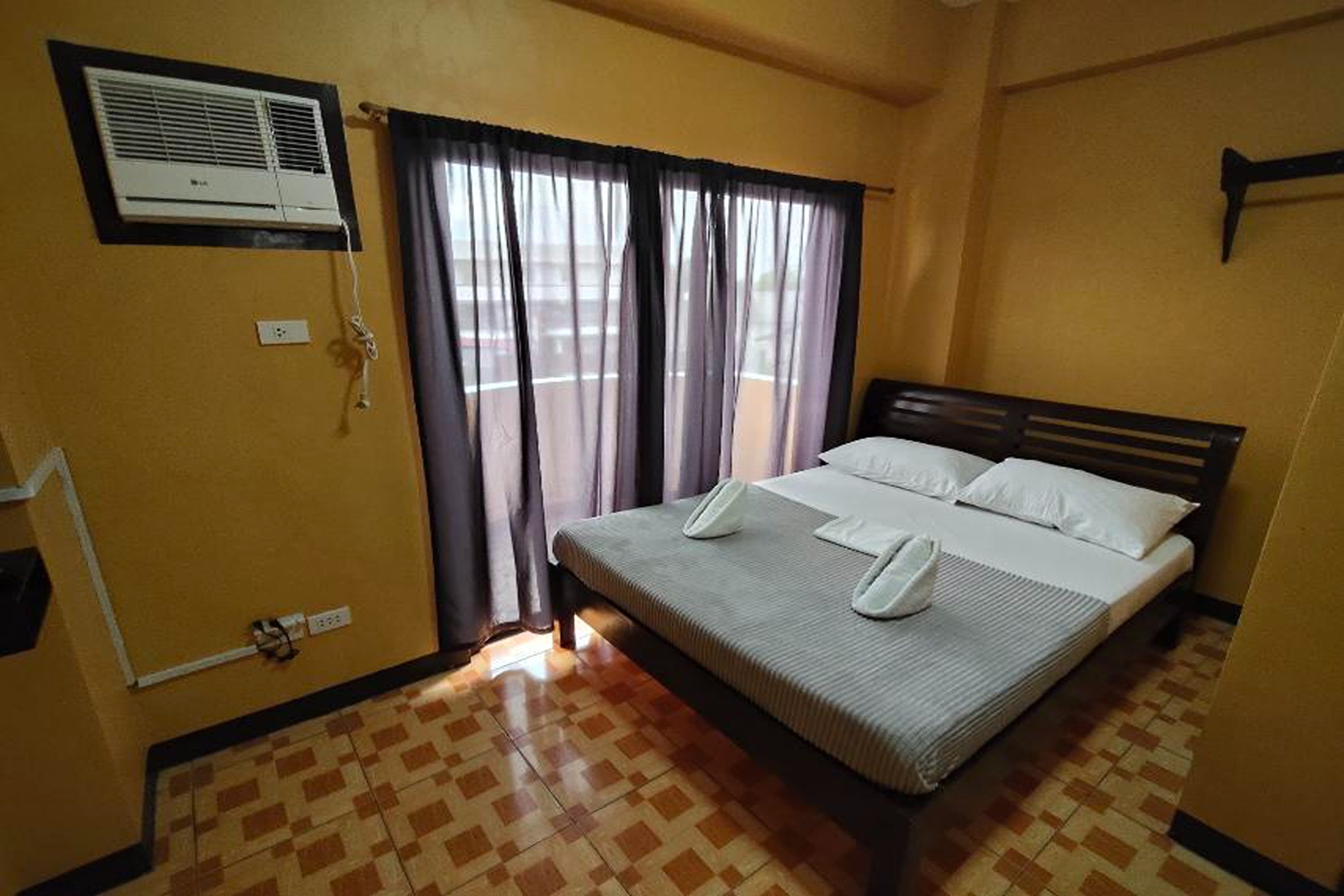 Sea Urchin Hotel Near Hundred Islands