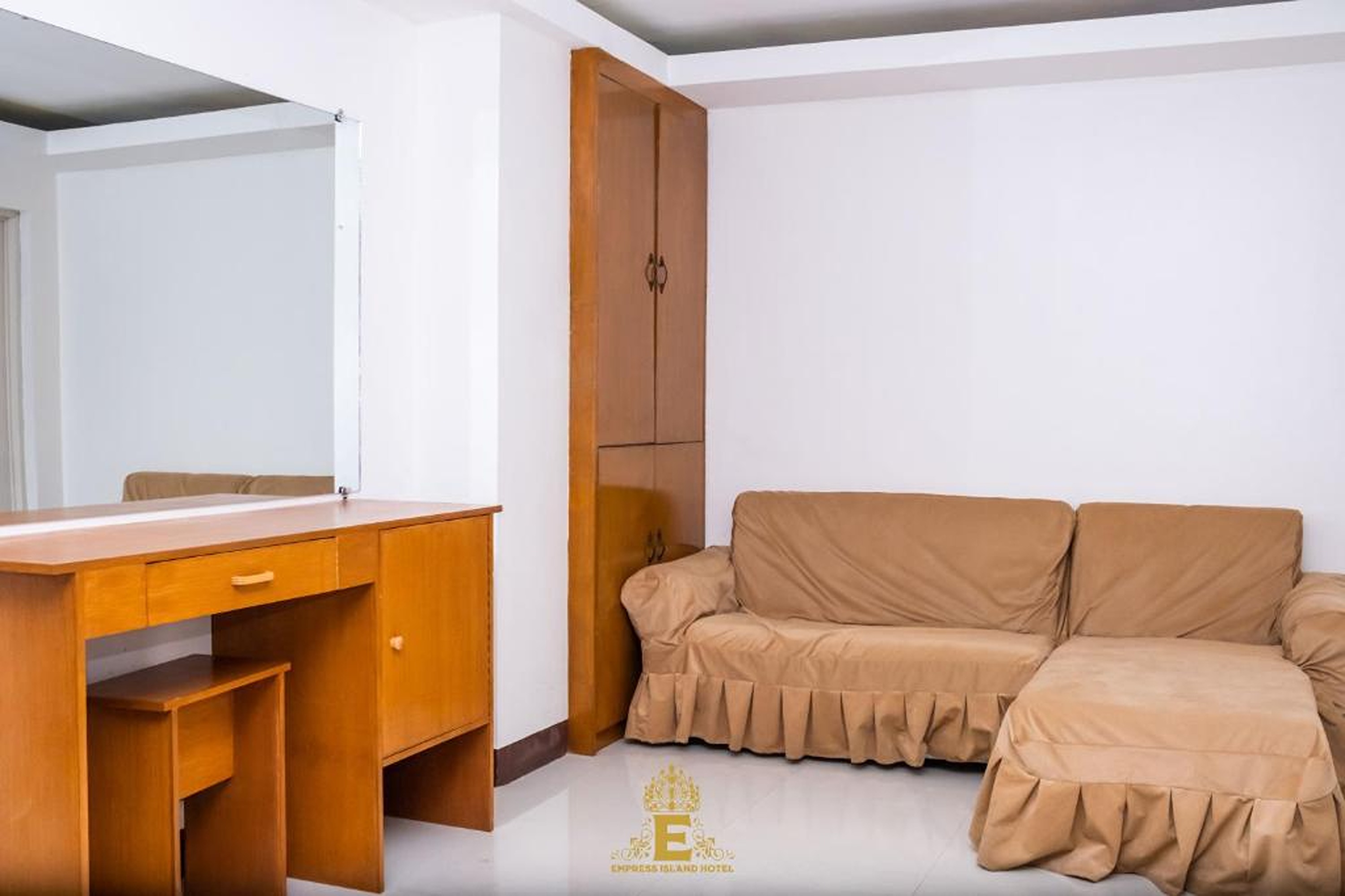 Empress Island Hotel