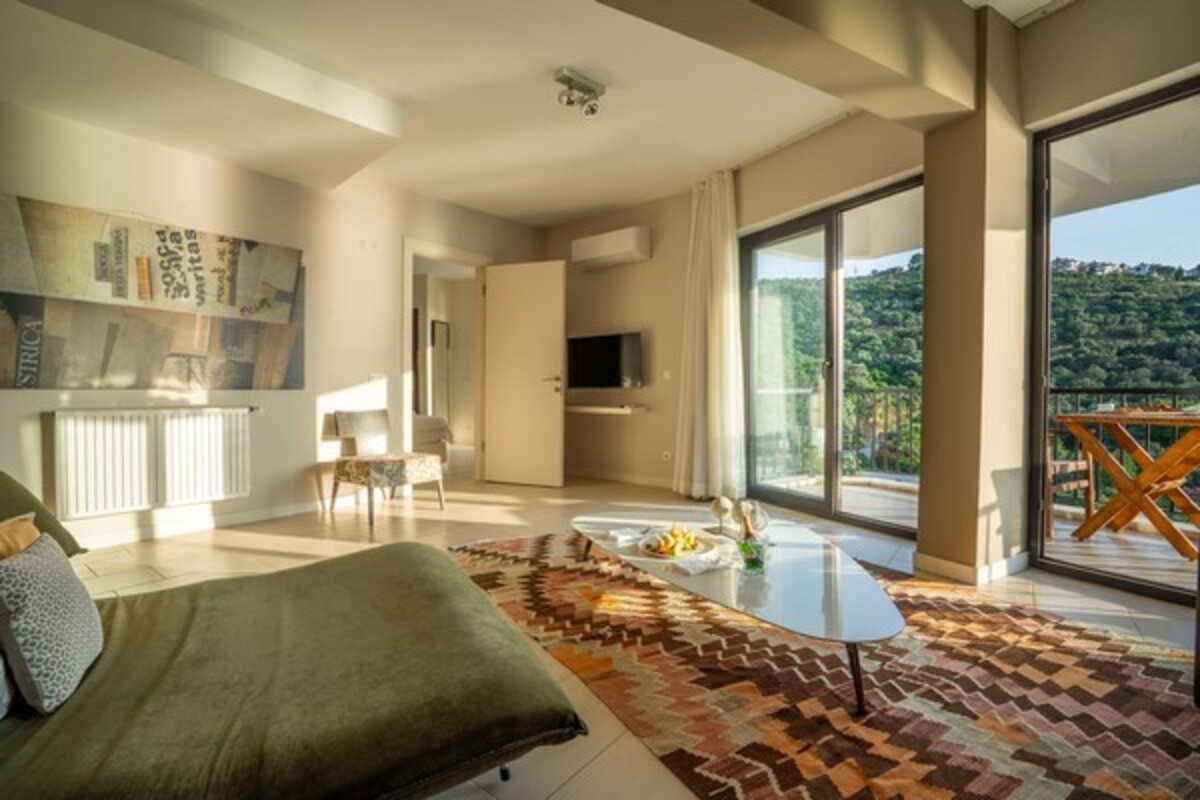 Med-Inn Boutique Hotel by null