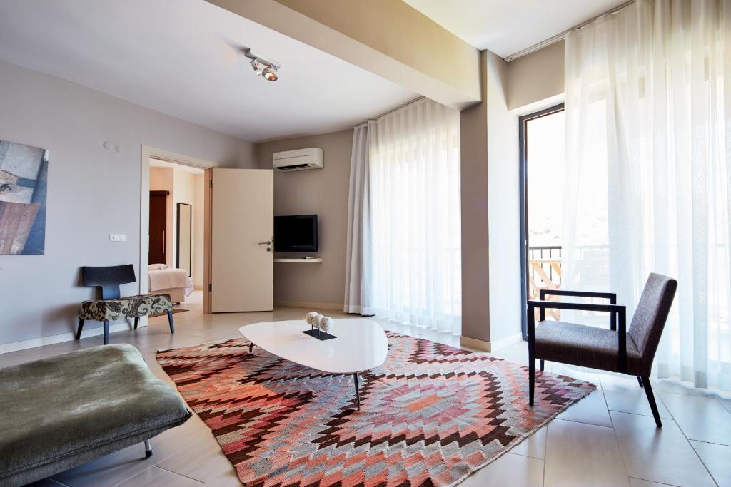 Med-Inn Boutique Hotel by null