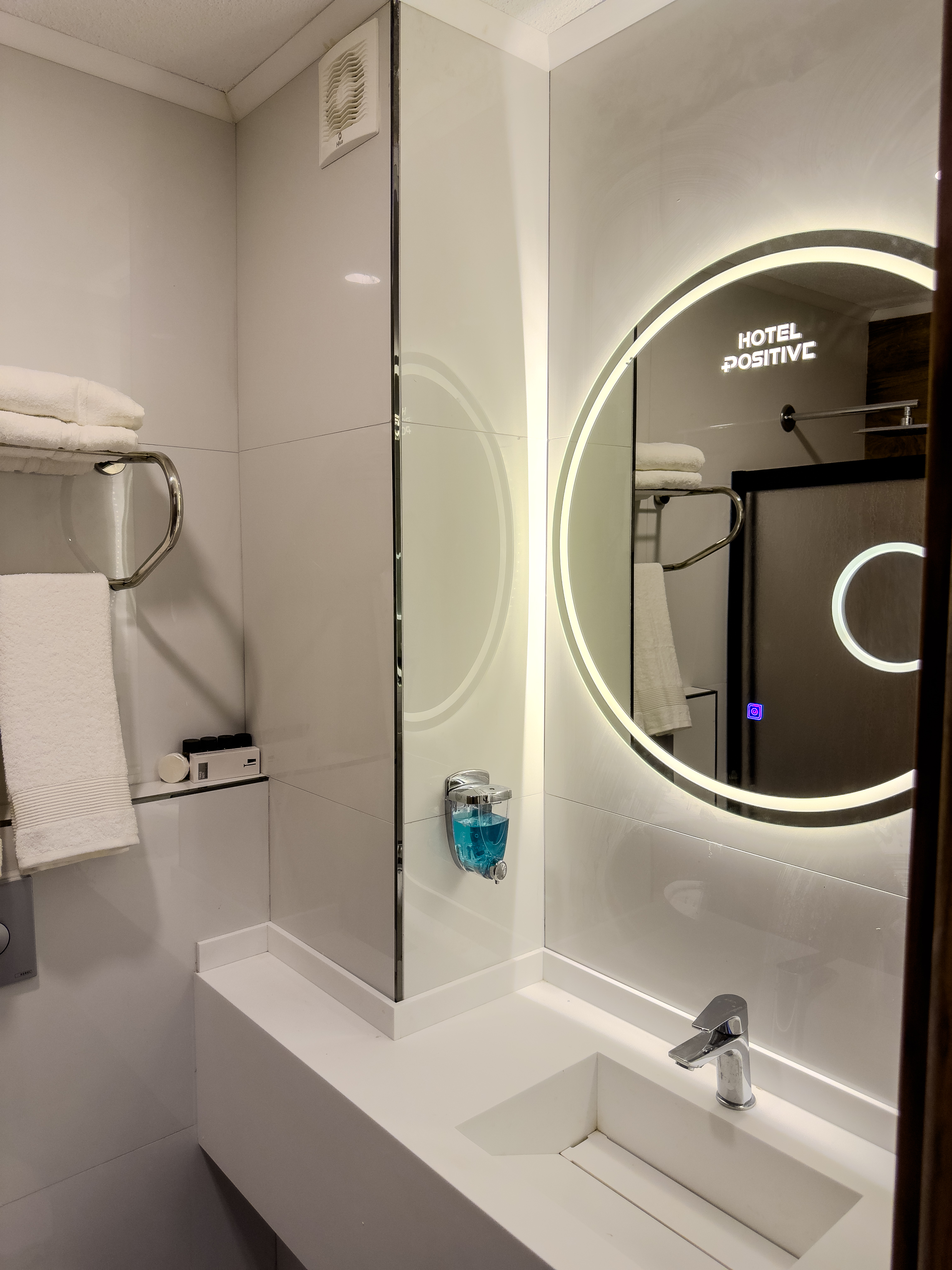 Positive Hotel