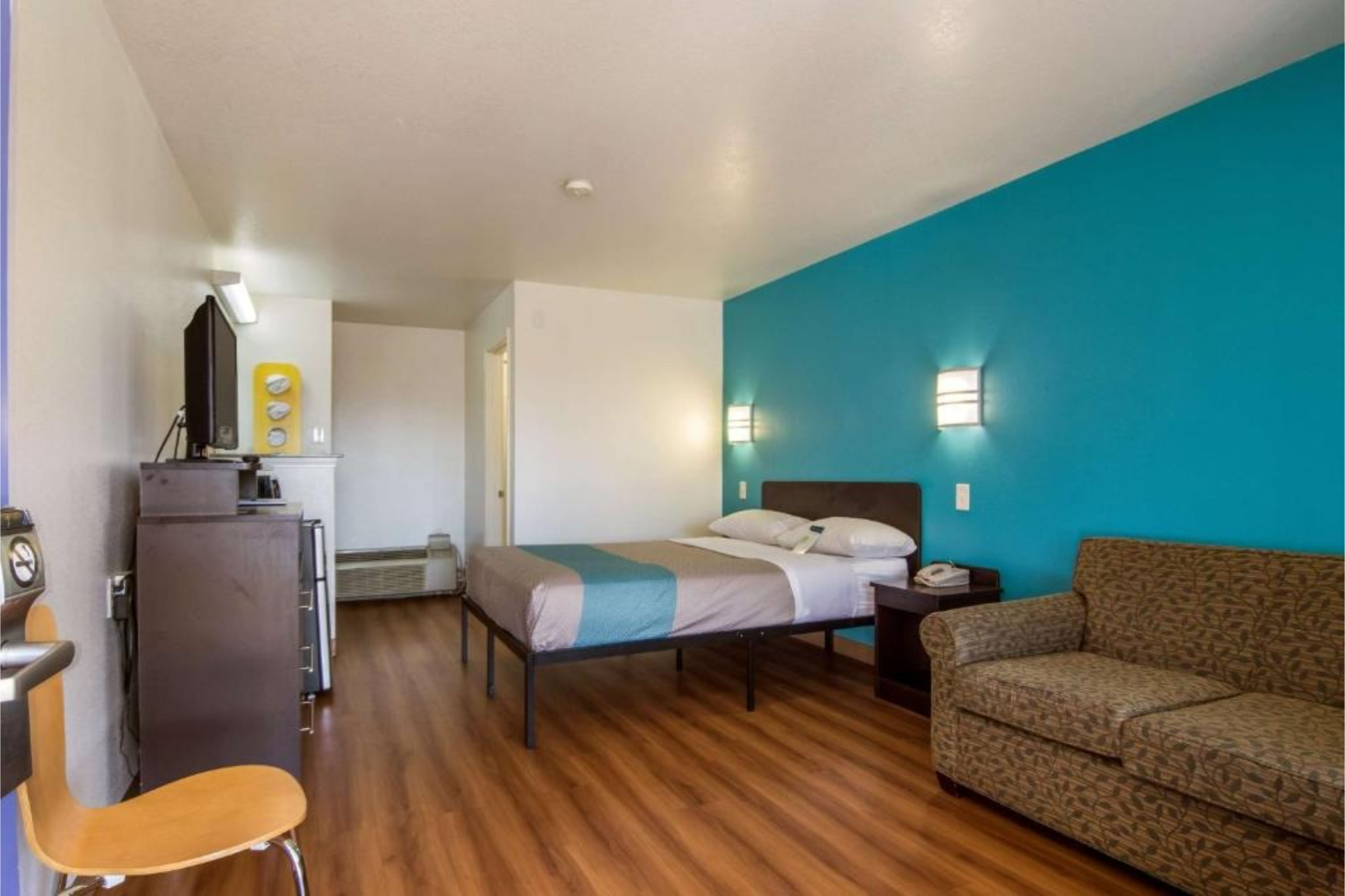 Motel 6 Portland, OR  Mall 205