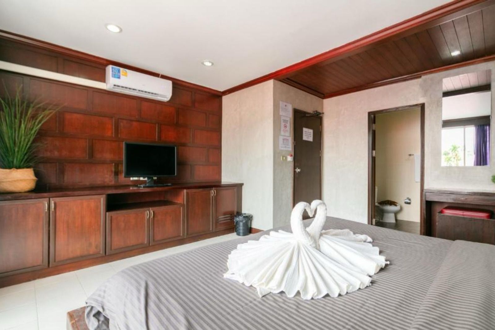 Ebs Hostel Phuket