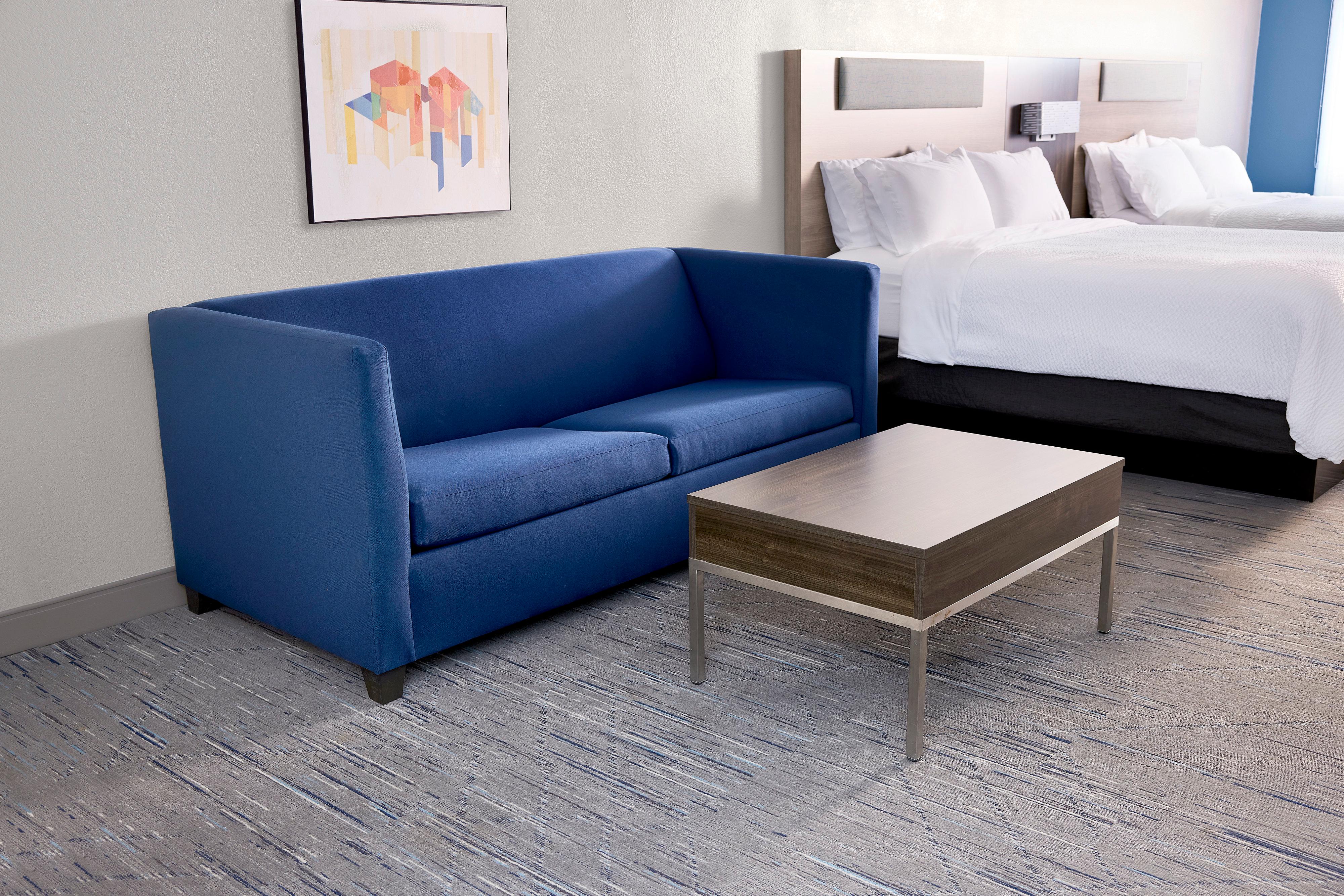 Holiday Inn Express & Suites Calera North by IHG