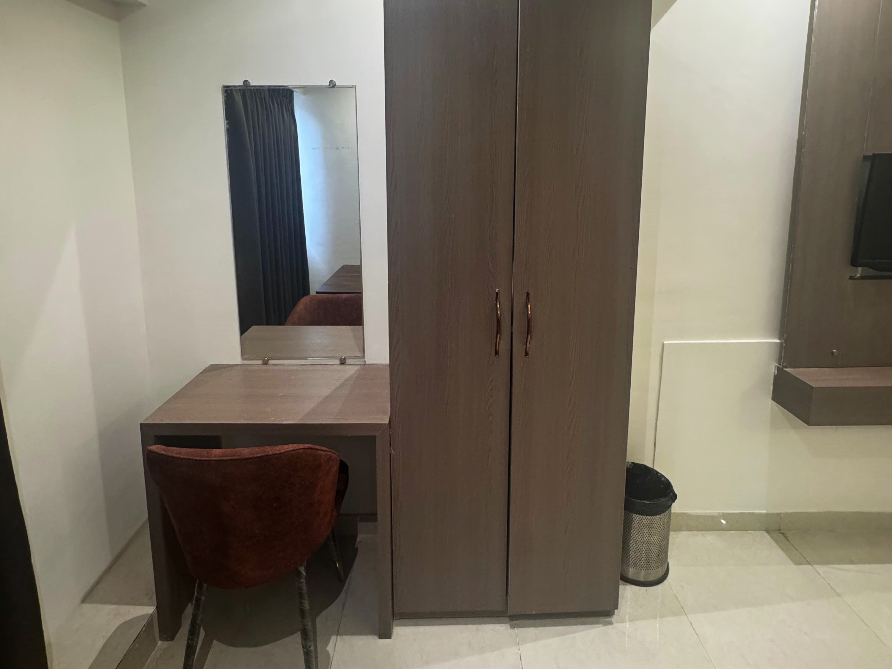Hotel Sahara Residency