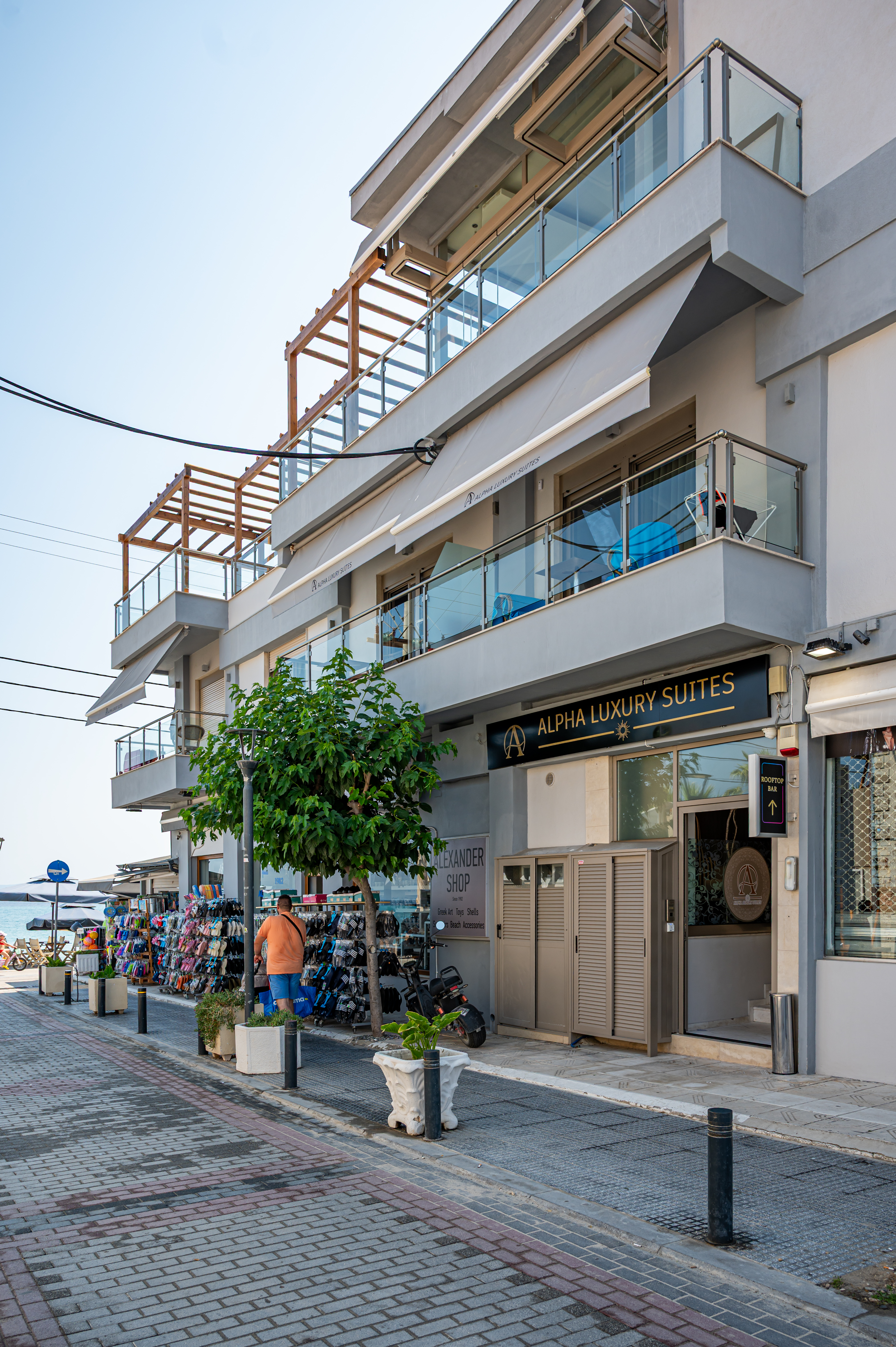 Alpha Luxury Suites - фото