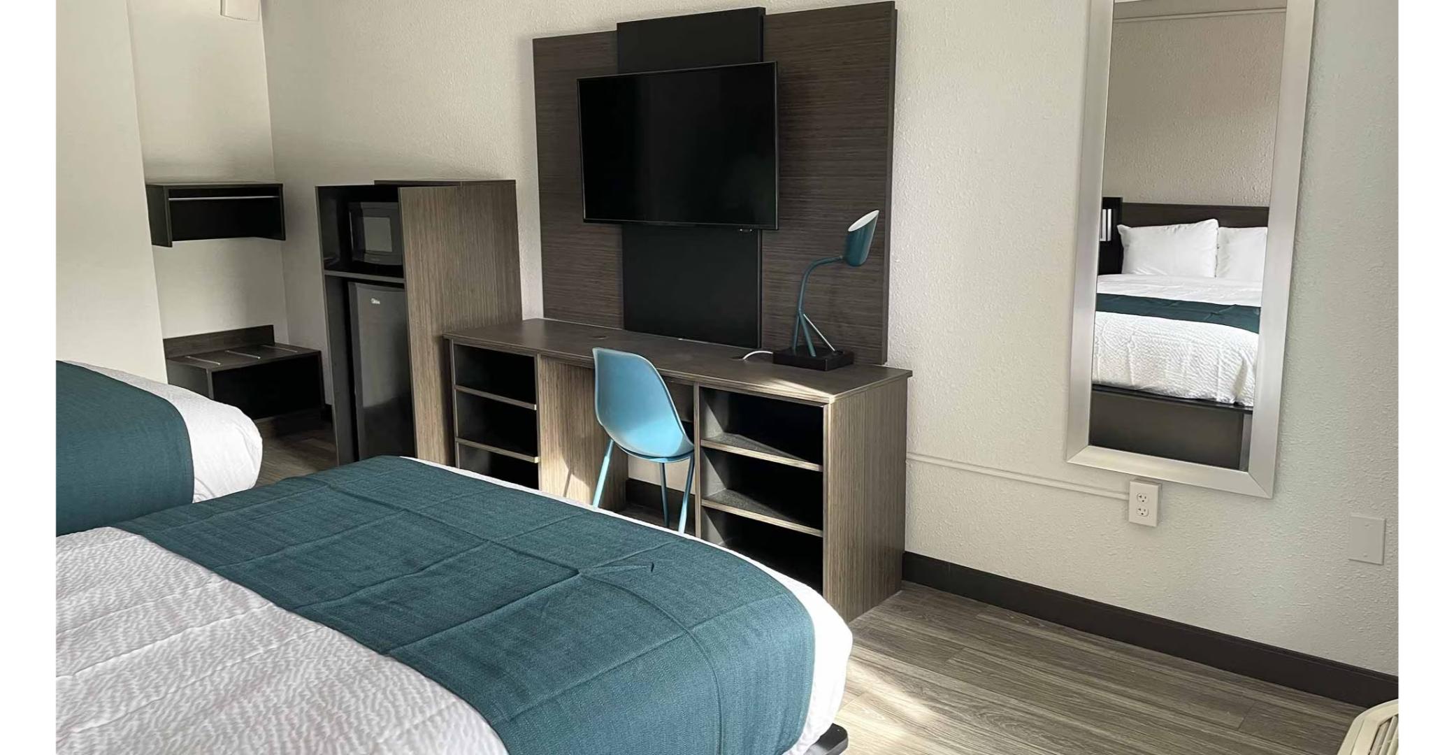 Quad room, kitchen