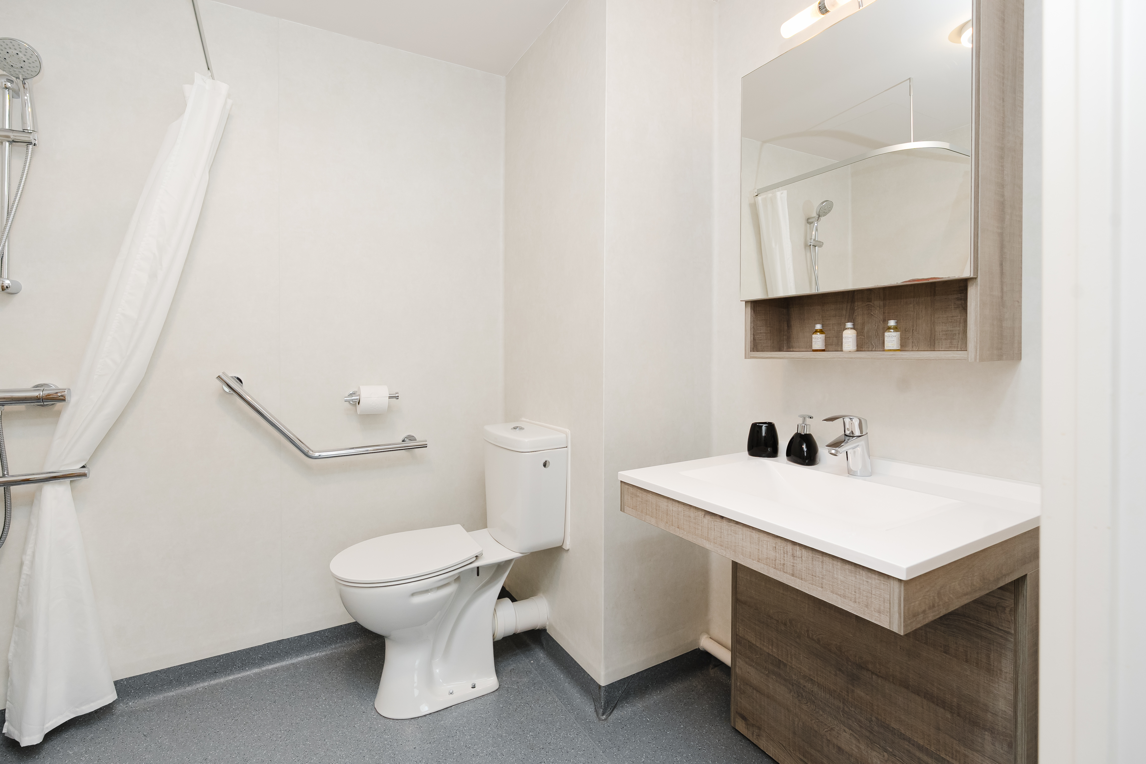 Quality Suites Dinan