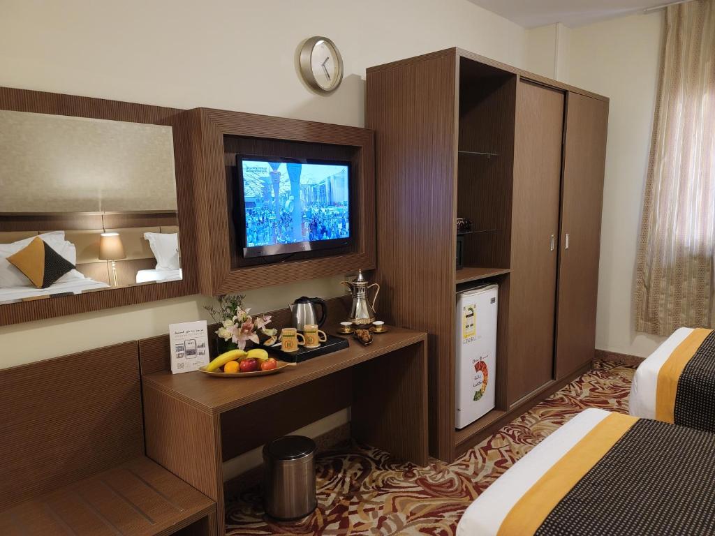 Al Ansar Palace Golden Tulip Hotel