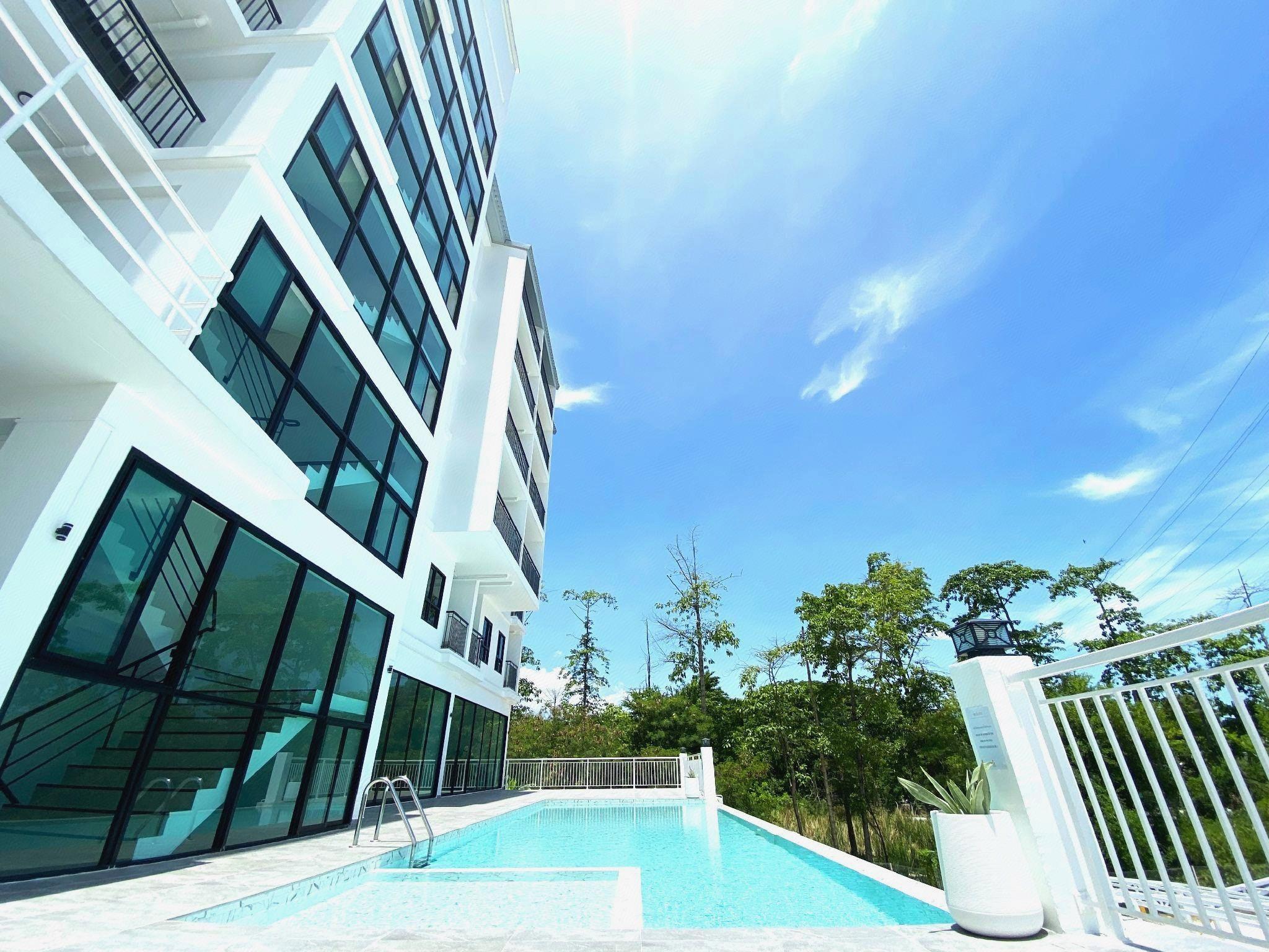 Exterior & Views 1, GEEN Hotel Chonburi, Muang Chon Buri