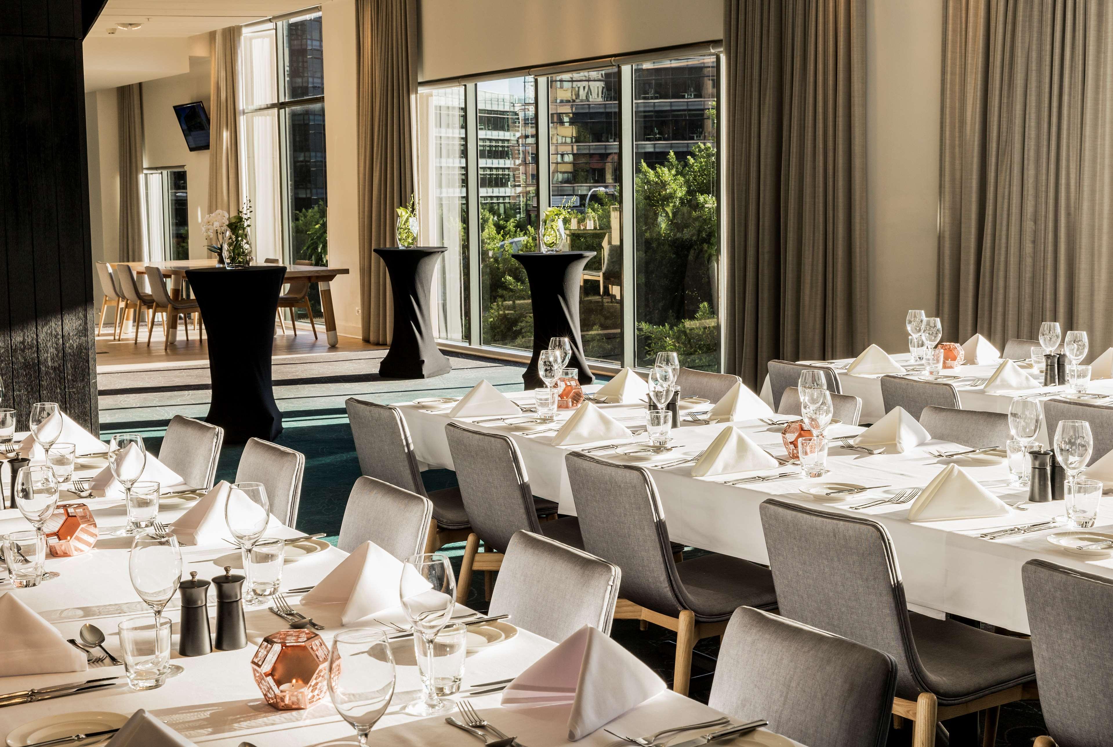 PARKROYAL Darling Harbour, Sydney by null